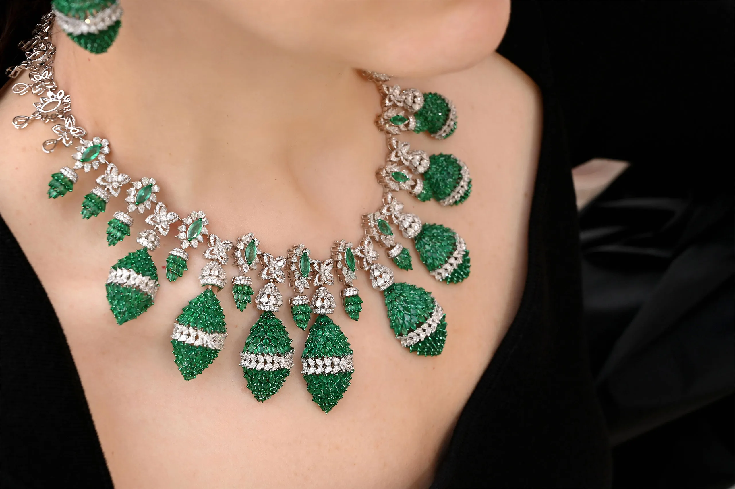 <p>This standout necklace in the Diviano Plume Collection creates volume and movement through the meticulous layering of marquise-shaped diamonds and emeralds </p>