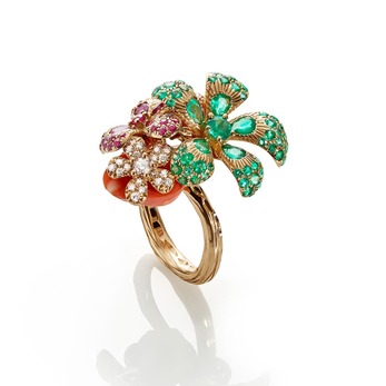 'Flowers on Coral' ring with emerald, ruby, diamond and coral in 18k yellow gold