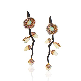Earrings with opal in carbon fibre and gold 