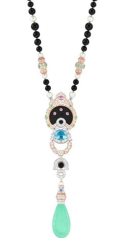 <p>One of the transformable long necklaces from Van Cleef & Arpels’ Simone collection</p>