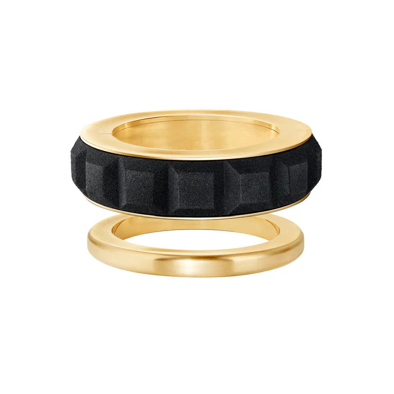 <p>The smaller Boucheron Quatre Sand bangle in 18k yellow gold</p>