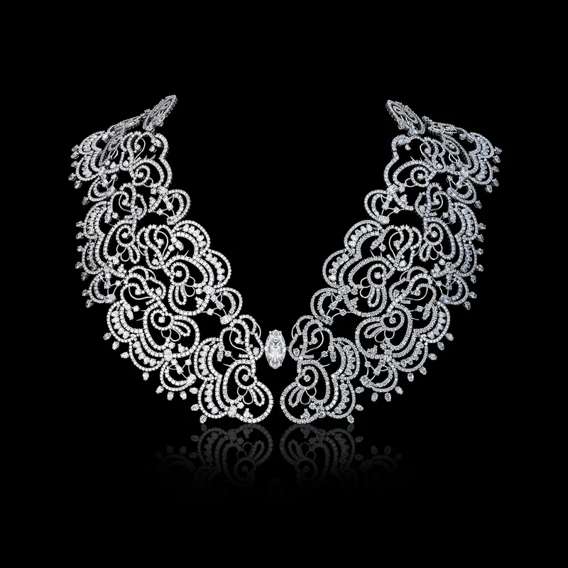 <p>Lace & Diamond collar necklace in 18k white gold</p>