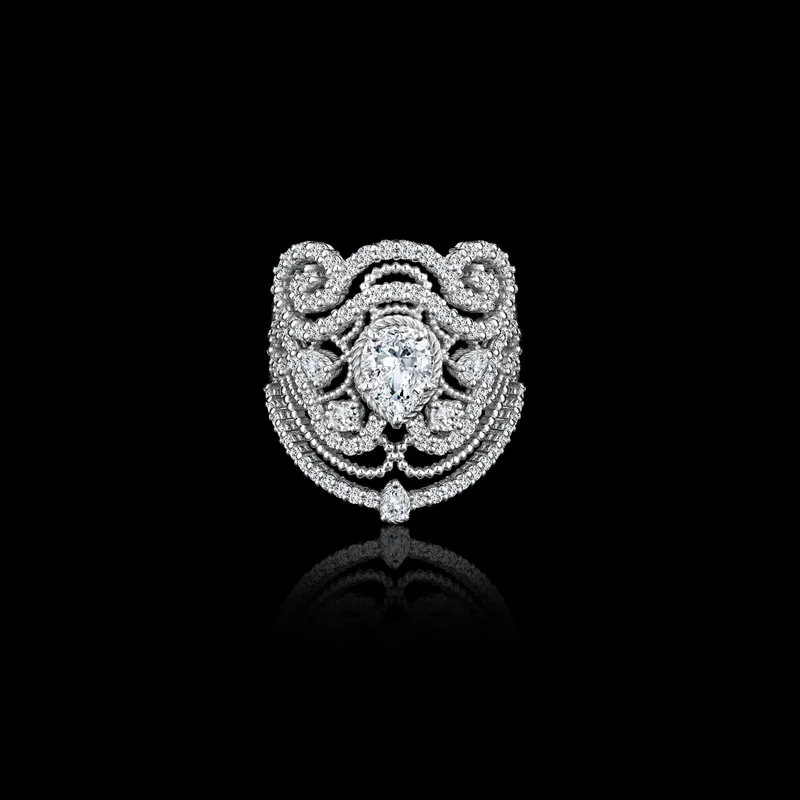 <p>Lace & Diamond ring in 18k white gold</p>