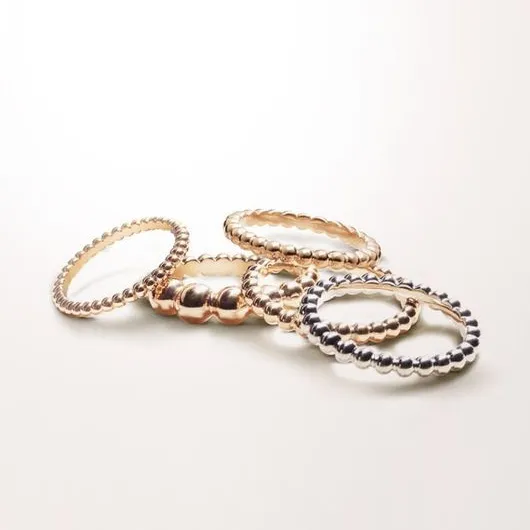 <p>Wedding Bands</p>
