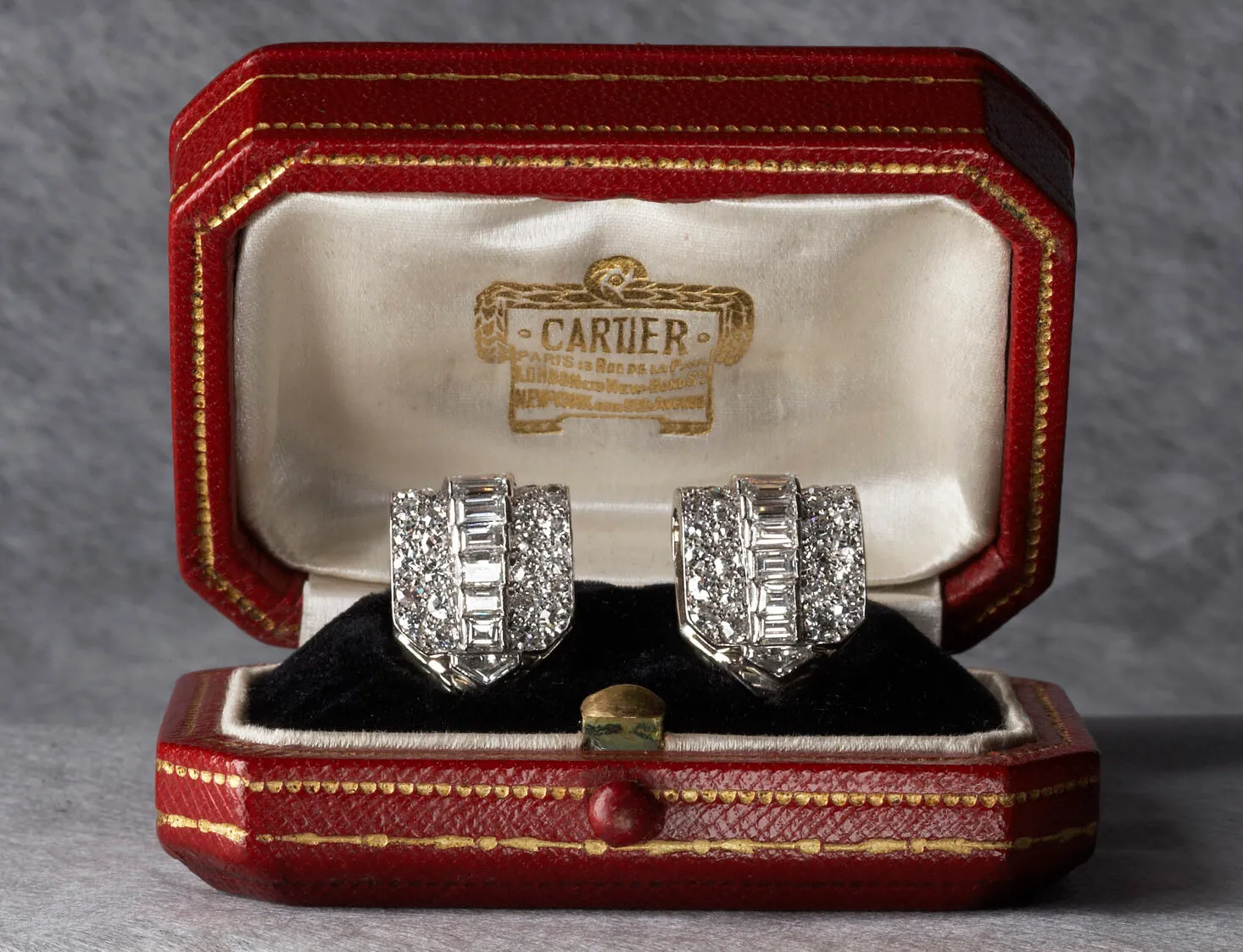 Marjan Sterk will present this pair of platinum Art Deco clip earrings by Cartier with baguette, calibré and single-cut diamonds in 18k white gold (c. 1925) at TEFAF Maastricht 2025