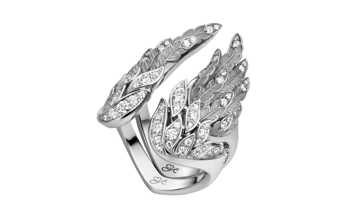 Carrera y Carrera Libre ring from the Vida collection with diamonds in 18k white gold
