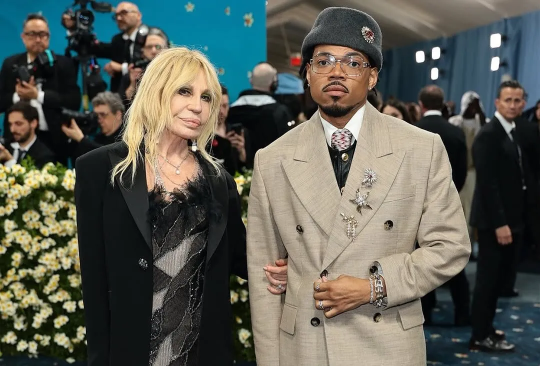 Chance the Rapper outshone Donatella Versace on the jewellery front, dressed in Jean Schlumberger for Tiffany & Co. brooches, including Peapod and Paris Flames designs