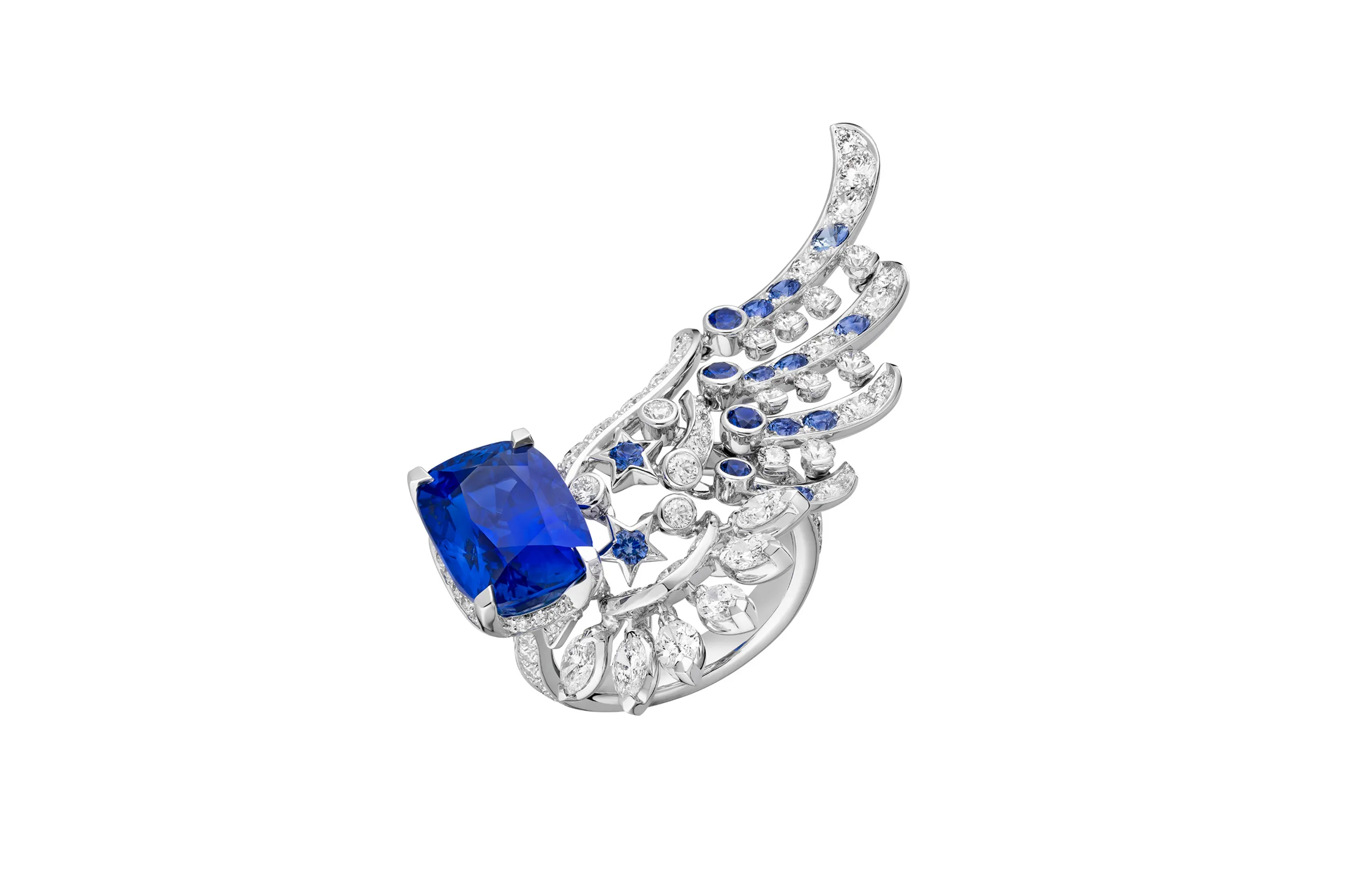 Chanel After Midnight ring with a cushion-cut sapphire of 8.23 carats, further sapphires and diamonds in white gold from the Reach for the Stars High Jewellery collection 