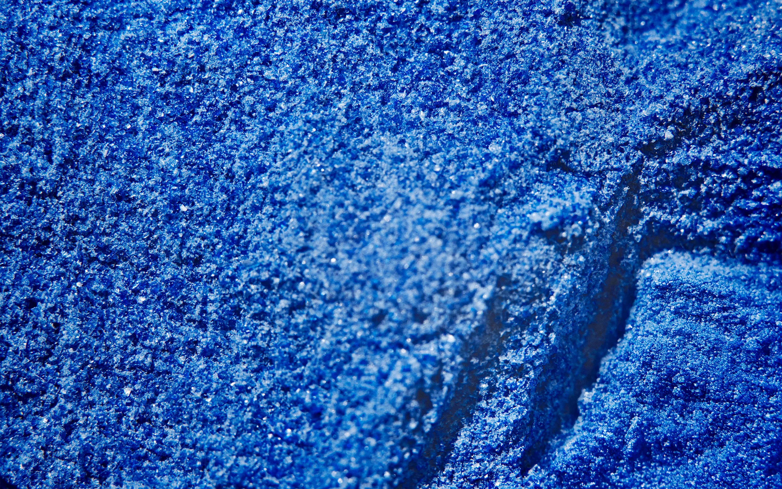 <p>The grand feu enamel powder is applied in multiple layers, with each layer fired and cooled before another layer is added</p>