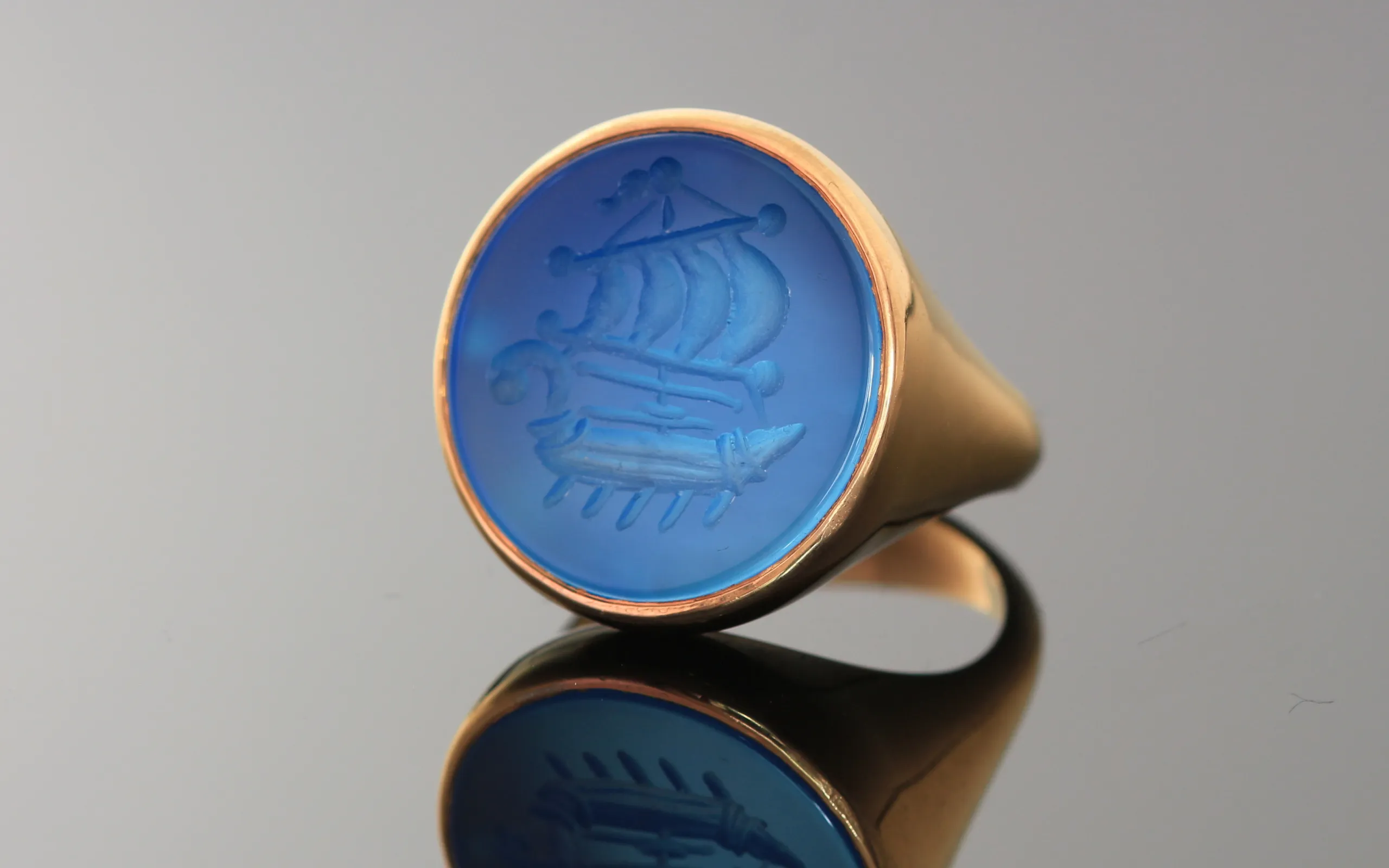 Eros-Psyche hand-engraved gemstone ring 