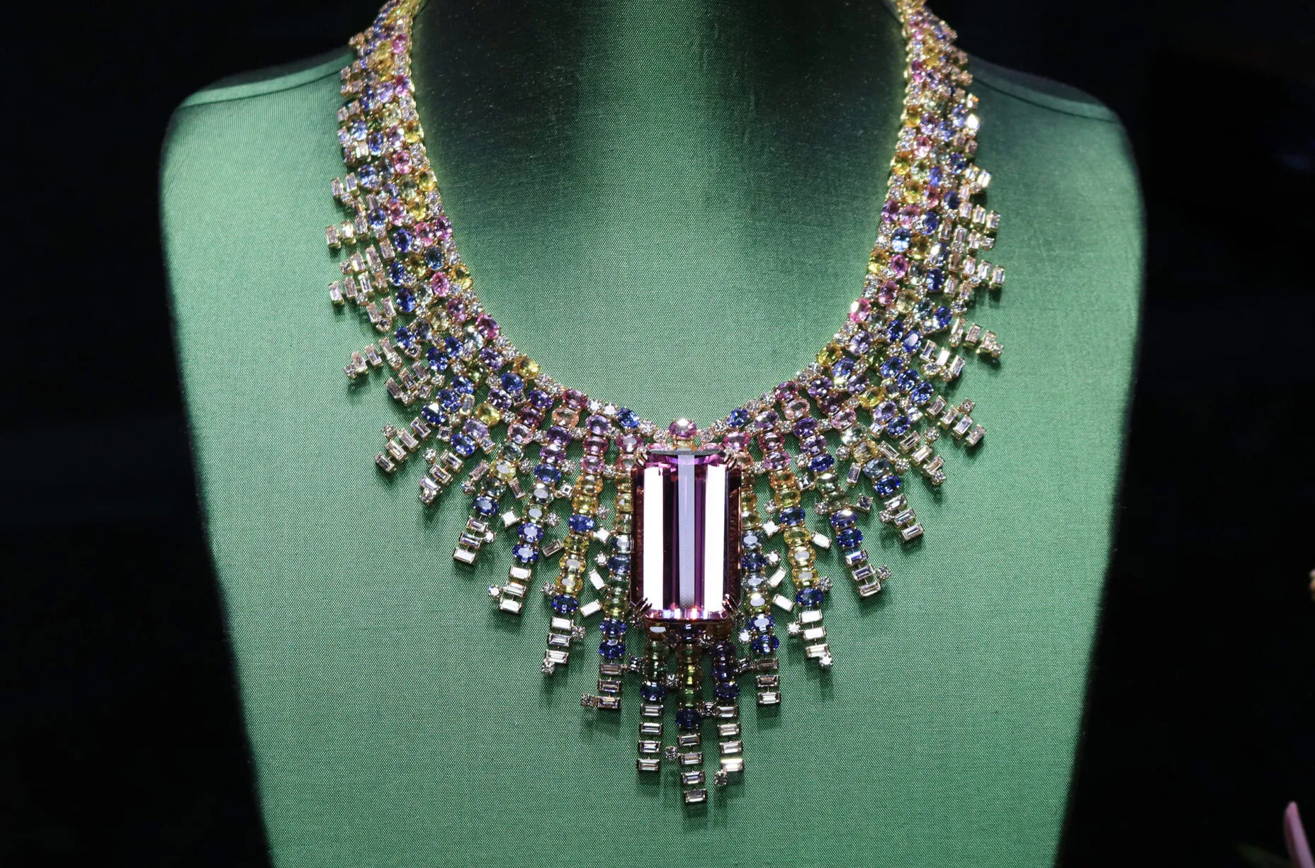 Margot McKinney Galaxy collier with a rare 142.02 carat kunzite and an array of diamonds and multi-coloured sapphires, set in 18k yellow gold 