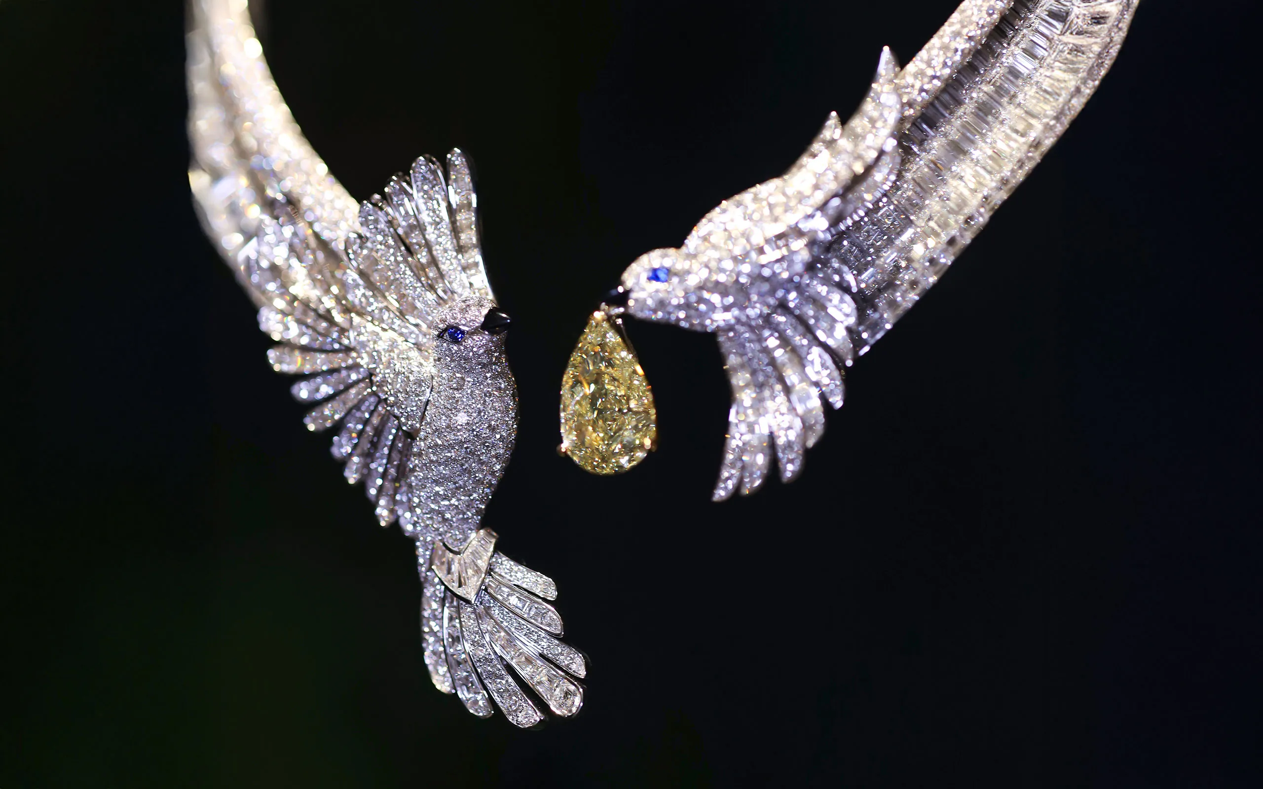 The Gift of Love necklace by Graff is cleverly articulated and flexible despite being encrusted in 2,305 pear-shaped, round brilliant and baguette-cut diamonds