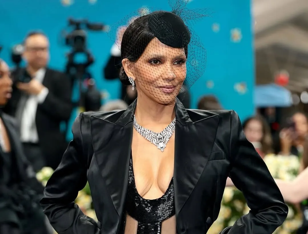 Actress Halle Berry in a necklace and earrings by Cartier