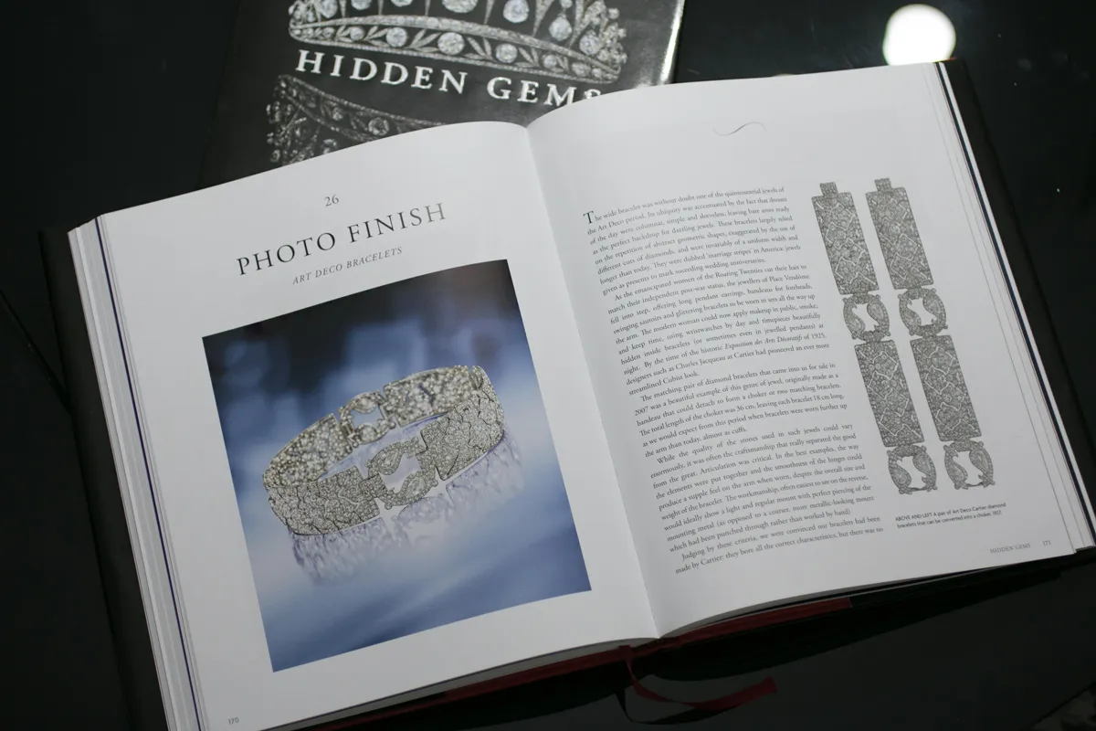 <p>Hidden Gems &#8211; Jewellery Stories from the Saleroom, Sarah Hue-Williams &#038; Raymond Sancroft-Baker</p>
