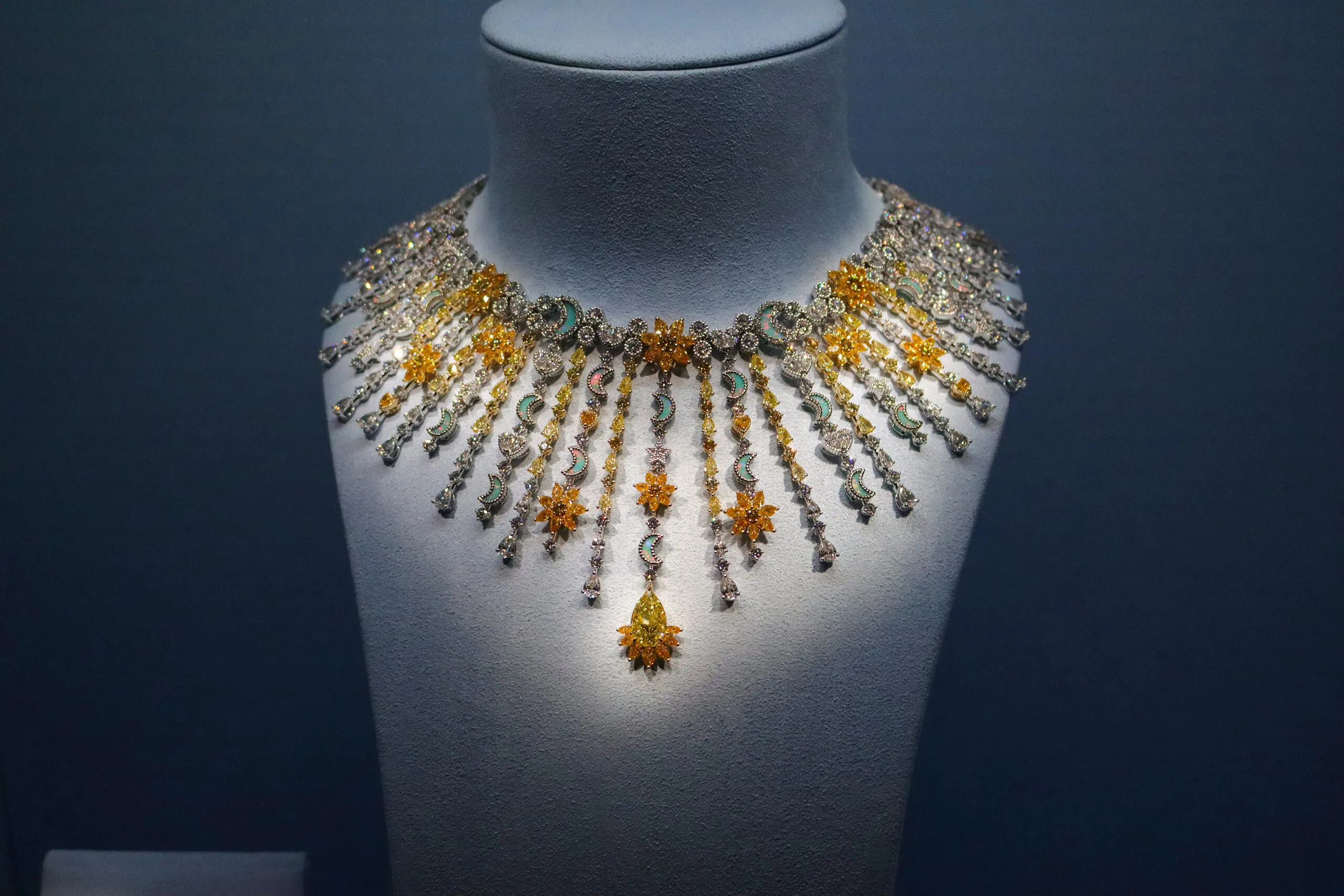 <p>The Dior Joaillerie Soleil Céleste necklace from the Belle Dior High Jewellery collection with a fancy vivid yellow pear-shaped diamond of 5.77 carats</p>