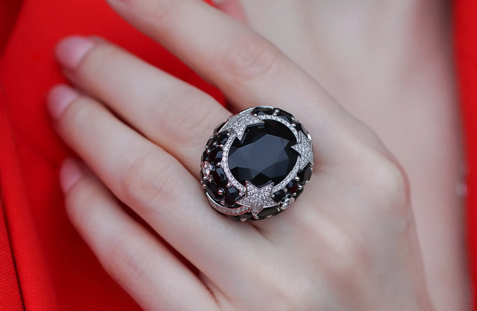 Elena Semy Jewellery Star Flight ring with 17.03 carats of onyx, 17.5 carats of black spinel and 1.4 carats of diamonds set in 18k white gold
