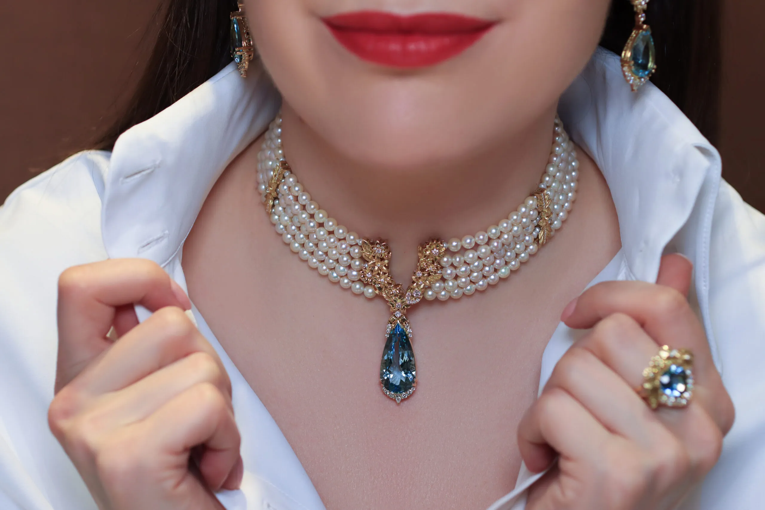 Katerina Perez wears the Azza Fahmy Garden of Light choker, the Garden of Light earrings and matching rings from the second chapter of the Tales of the Nile High Jewellery collection