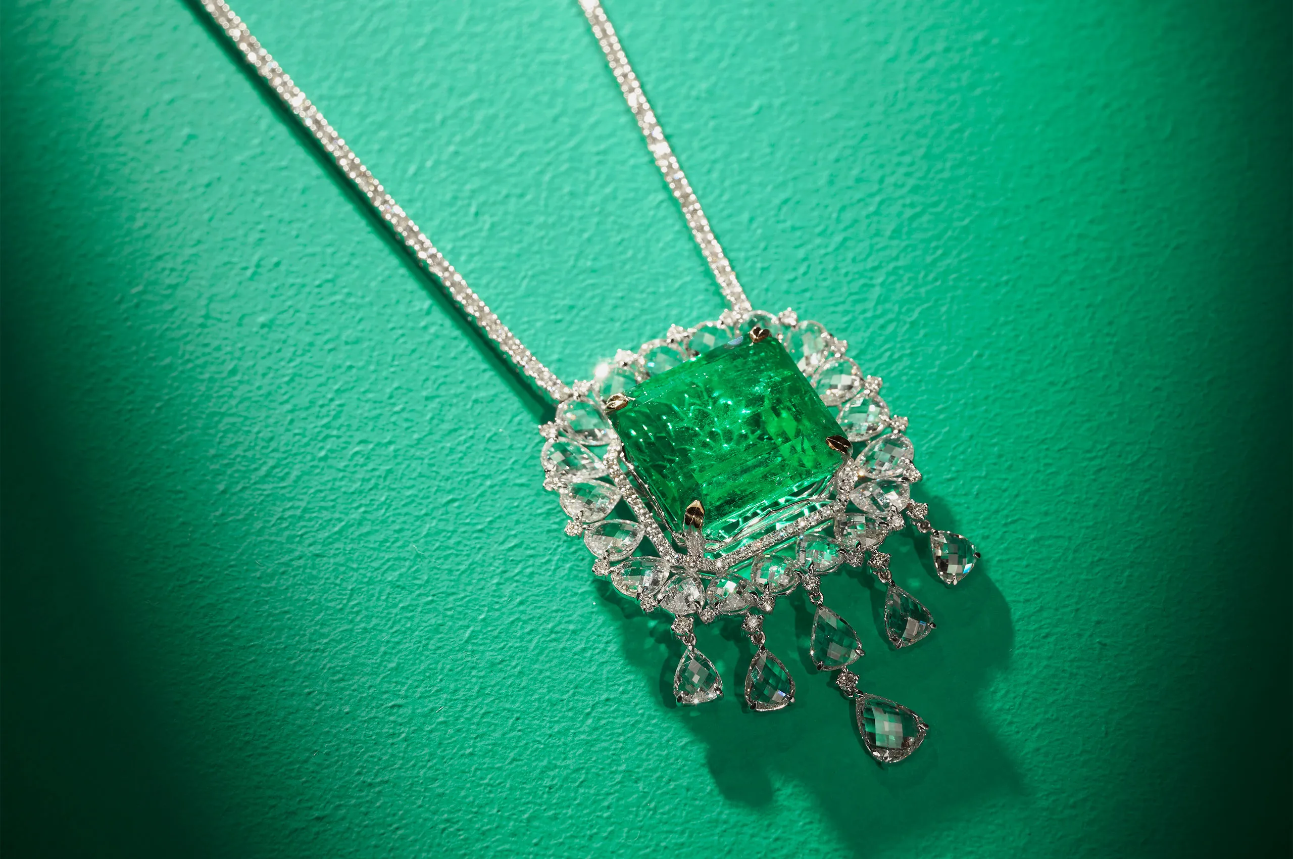 Jaipur Gems Verdant Majesty necklace with a 36-carat Colombian emerald surrounded by diamonds 