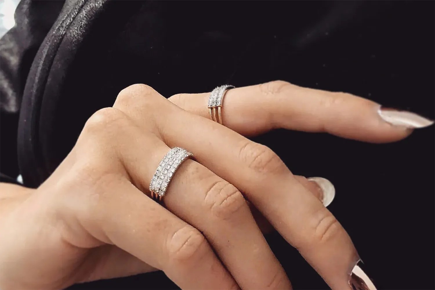 <p>Jessie V E ‘Feel The Love’ Diamond Braille Signet Ring</p>