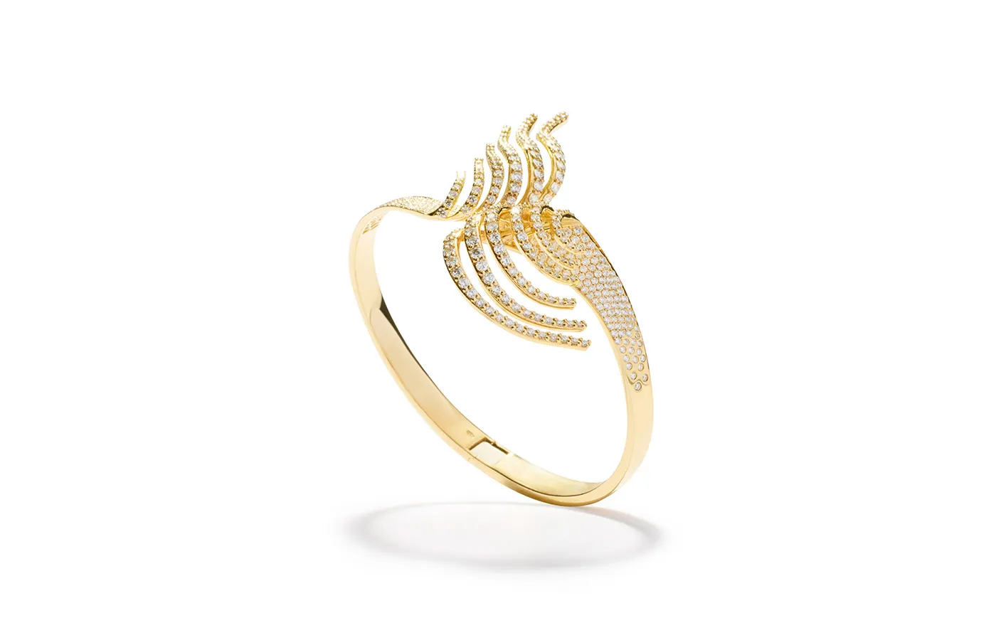Krisonia bracelet from the Volo collection with diamonds in 18k yellow gold