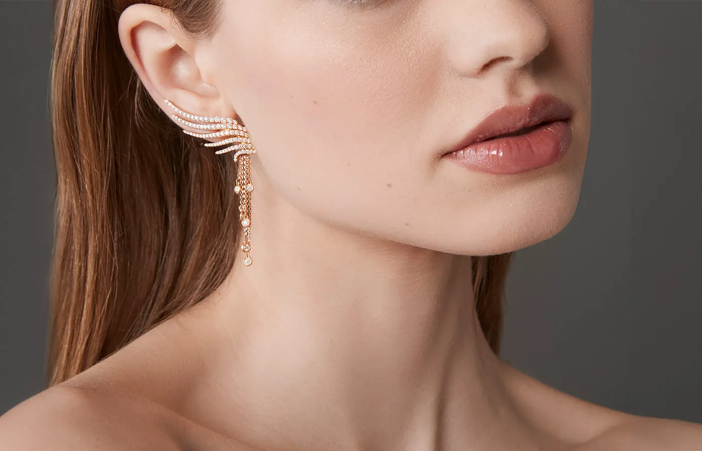 Krisonia drop earrings from the Volo collection with diamonds in 18k rose gold