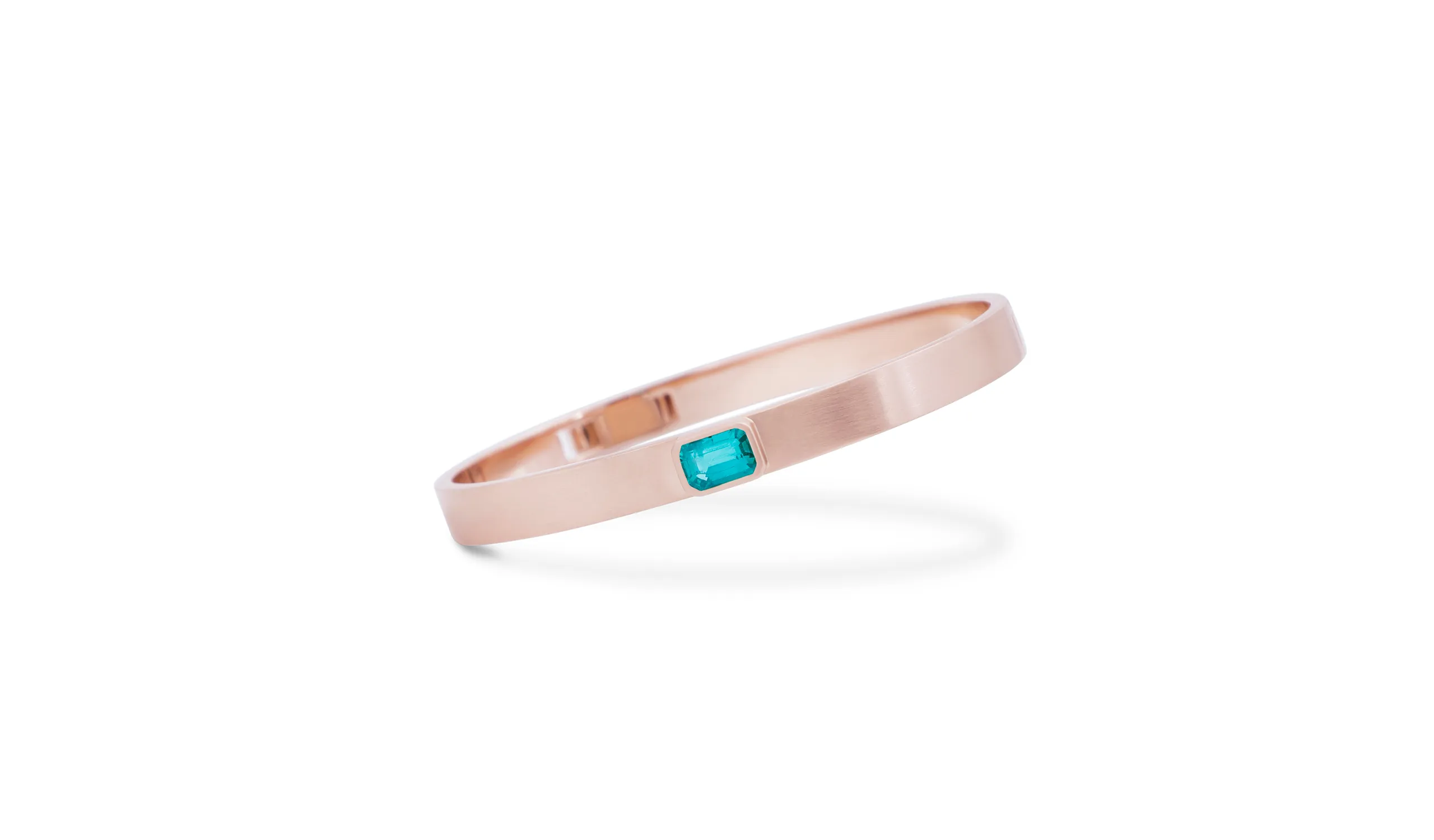 Karina Choudhrie Icon Classic bracelet with a gemstone solitaire in 18k gold 