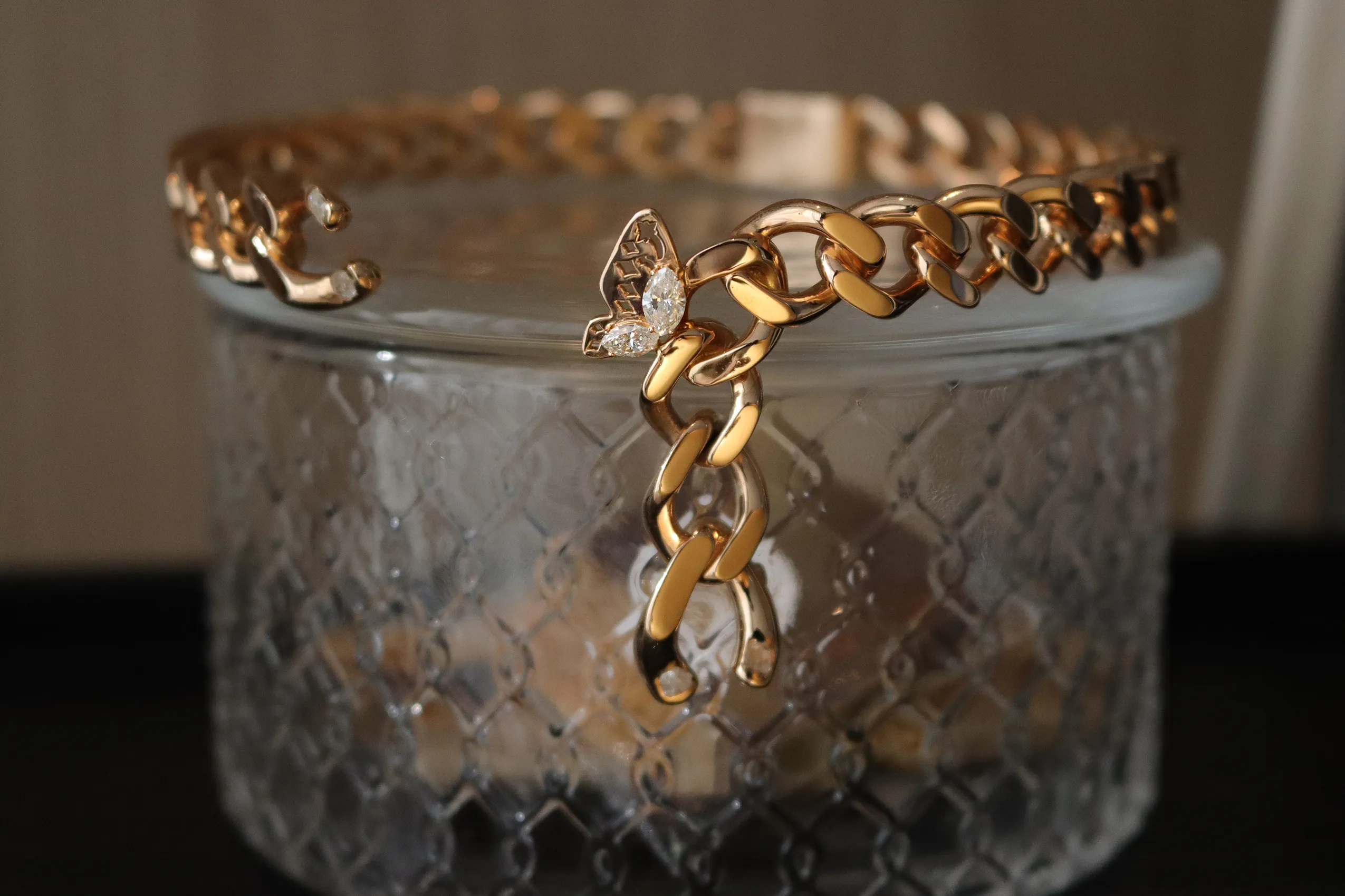 <p>18k yellow gold and diamond Butterfly choker by Moody Jewellery</p>