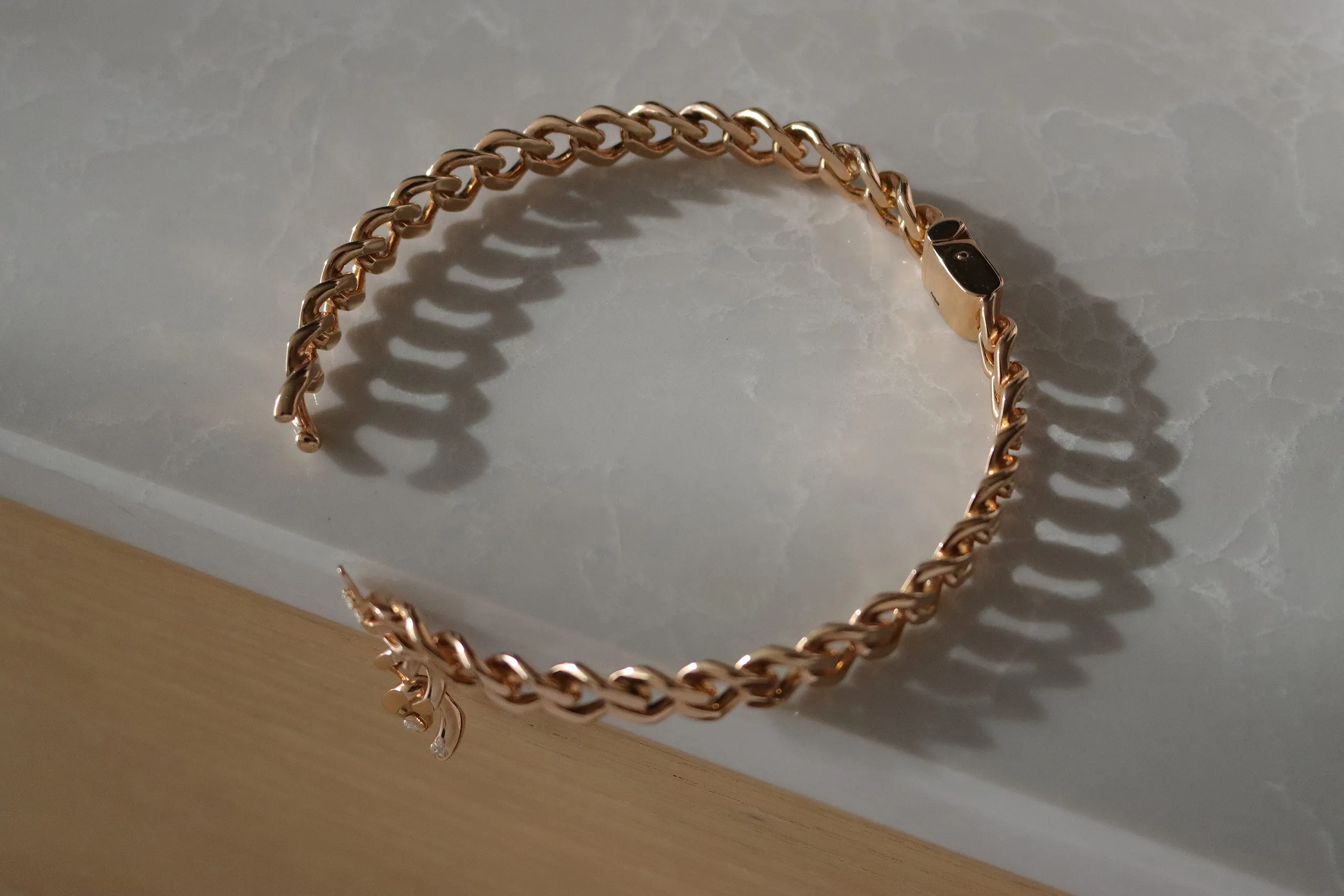 <p>18k yellow gold and diamond Butterfly choker by Moody Jewellery</p>
