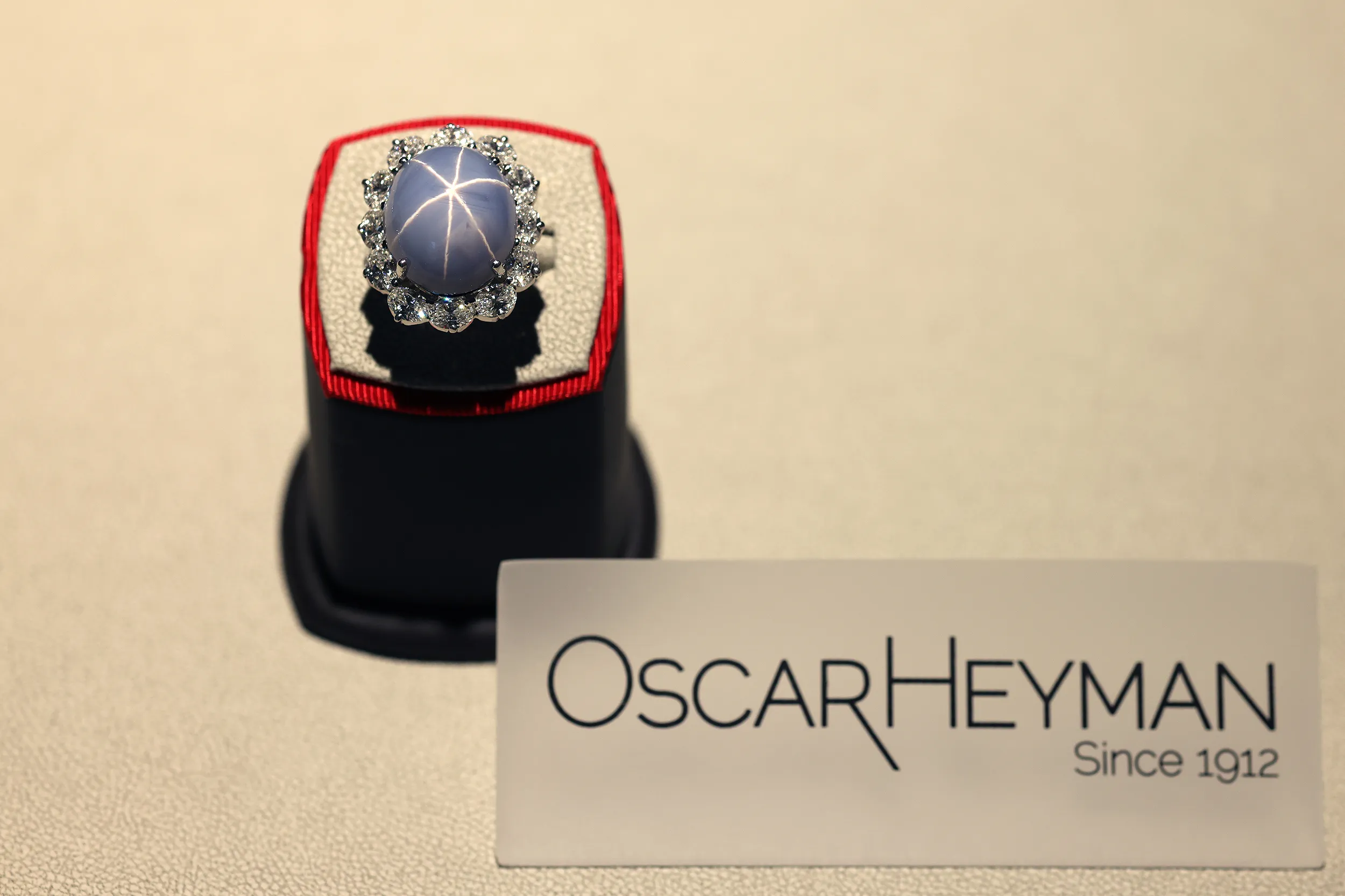 <p>A stunning star sapphire ring featuring a perfect 6 legged star, crossing at a point precisely in the centre</p>
