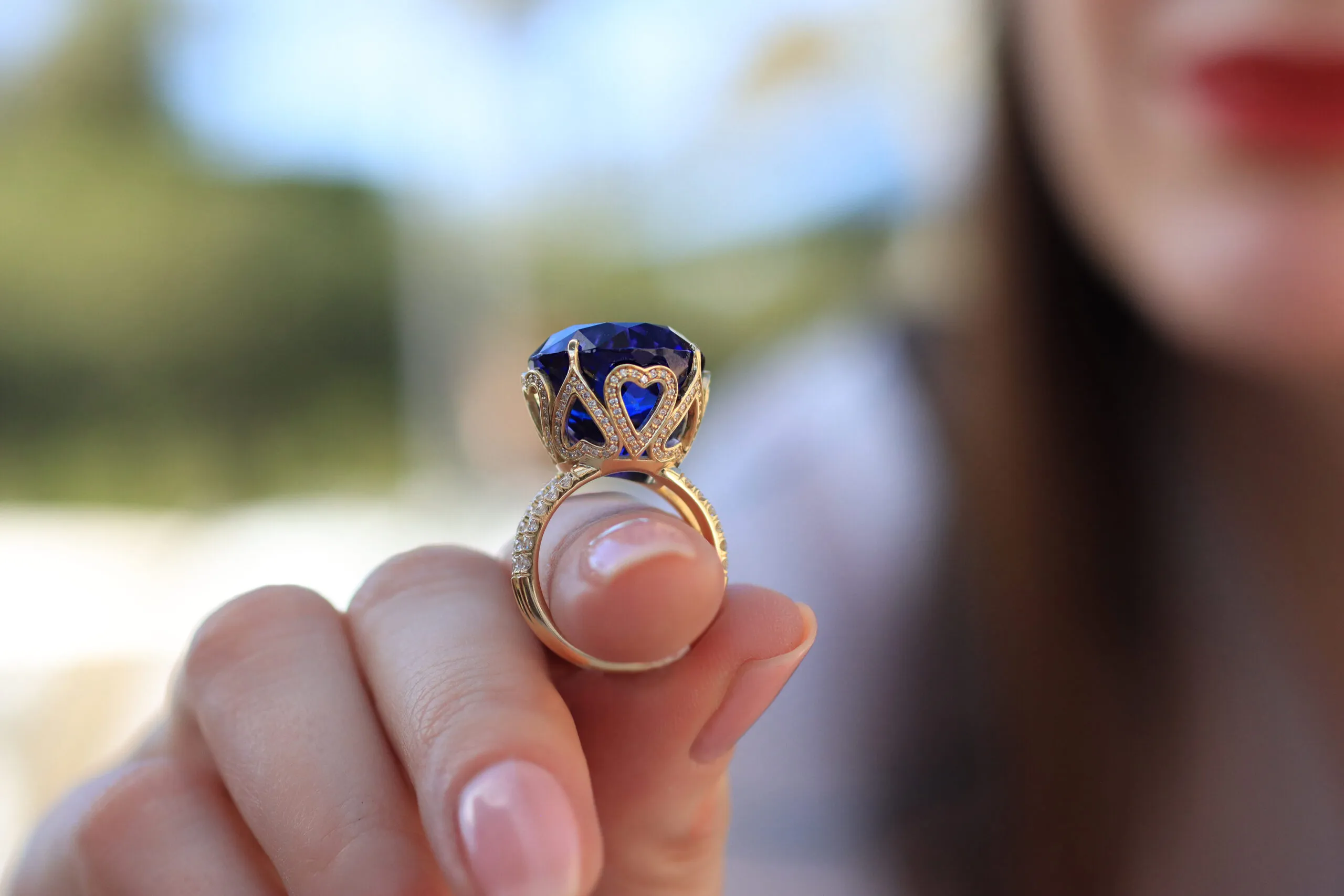 Lisa Nik describes tanzanite as 'The Lord of Cocktail Rings' with this piece from the Colors collection being the perfect example
