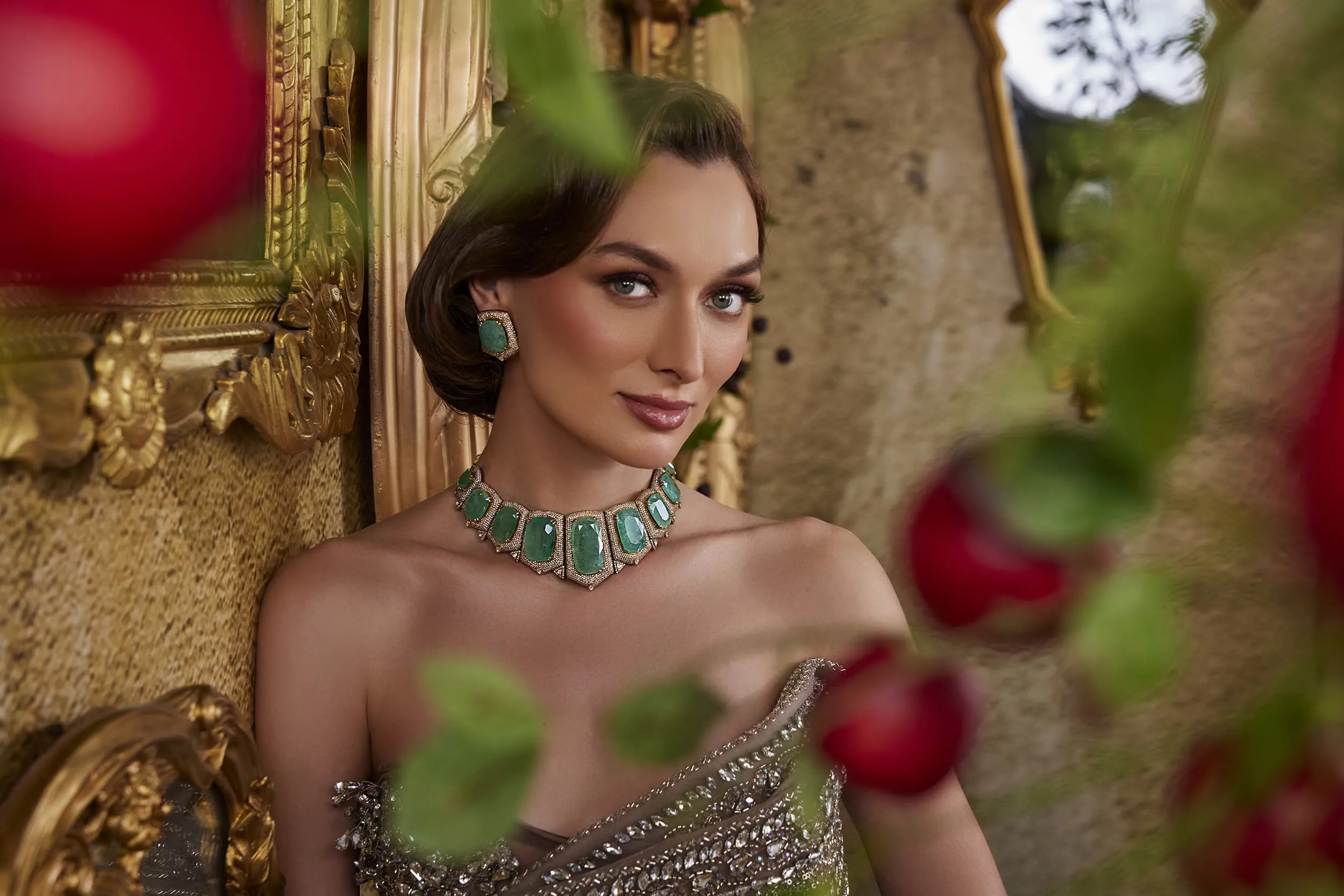 <p>The design is the perfect fusion of Art Deco boldness and Indian sumptuousness</p>