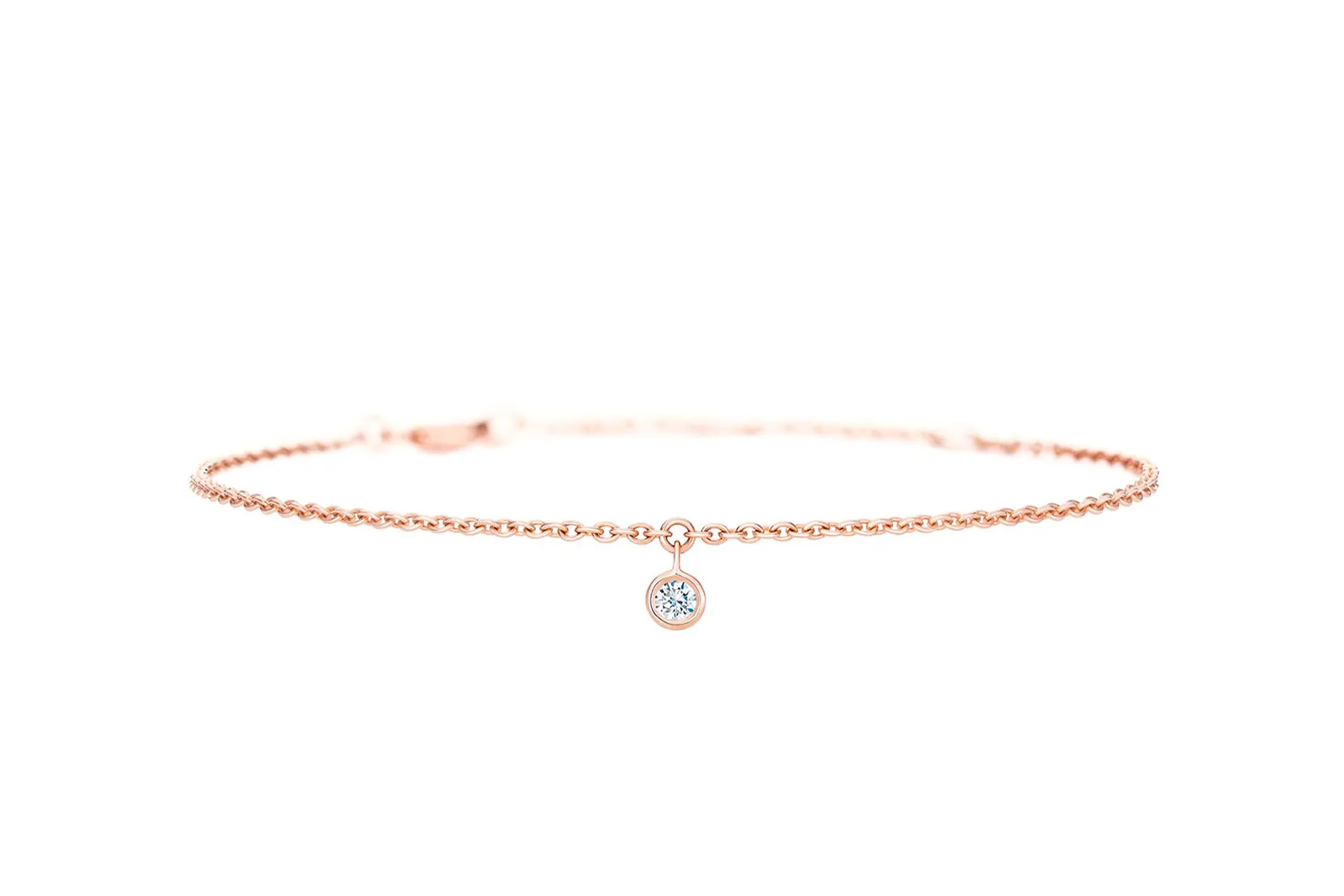 <p>‘My First De Beers’ with a diamond in rose gold</p>