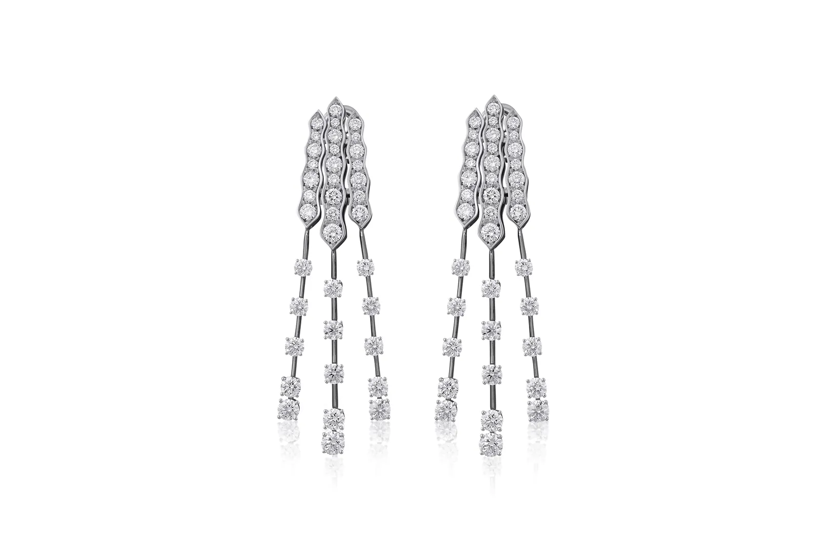 The Picchiotti Waves earrings from the Picchiotti Classics collection with 11.25 carats of round brilliant-cut diamonds set in 18k white gold 