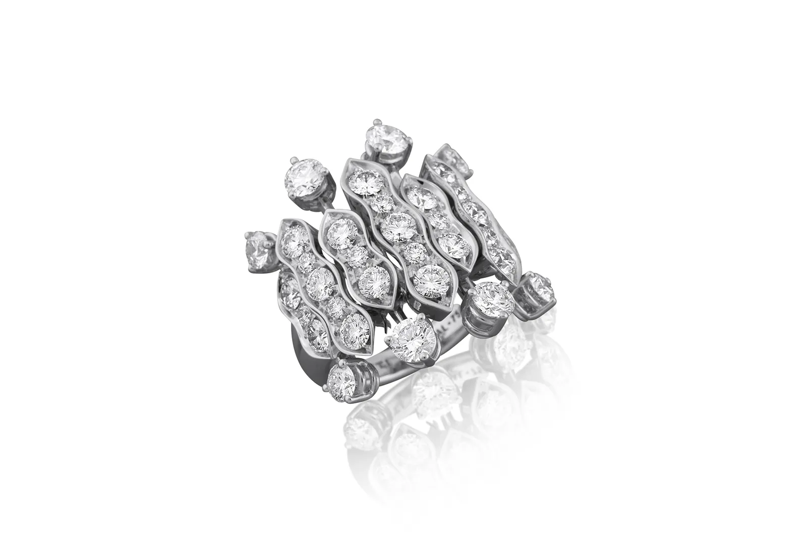 The Picchiotti Waves ring from the Picchiotti Classics collection with 4.42 carats of round brilliant-cut diamonds set in 18k white gold 