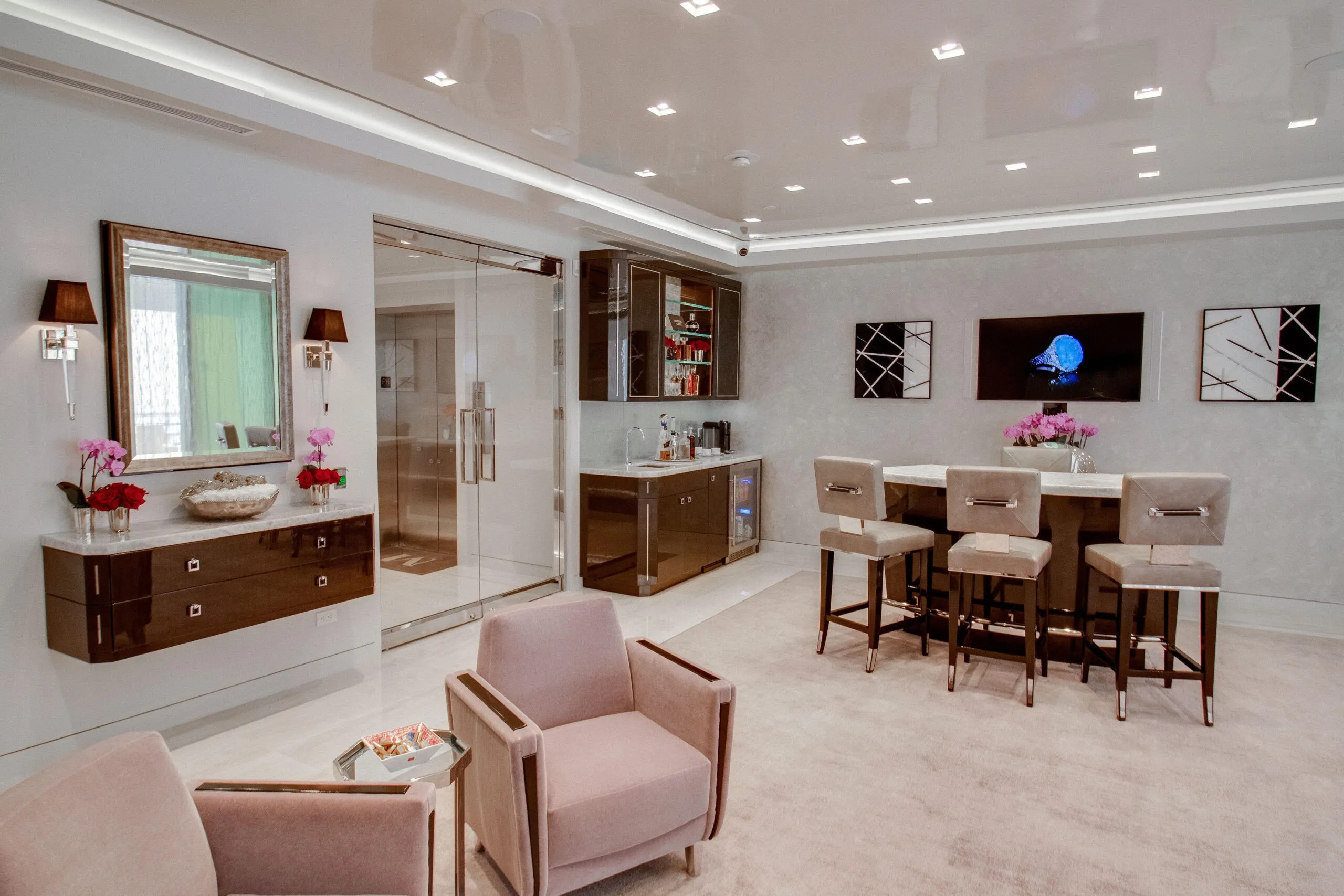 Martin Katz's private Beverly Hills appointment space, known as the Penthouse, has a subtle Art Deco aesthetic that's inspired by the 'Golden Age' of Hollywood ©martinkatzjewels