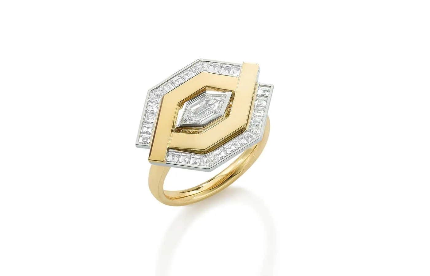 Robinson Pelham Entwined Diamond ring with a central double bullet-shaped diamond of 0.48 carats and further diamonds in 18k yellow gold