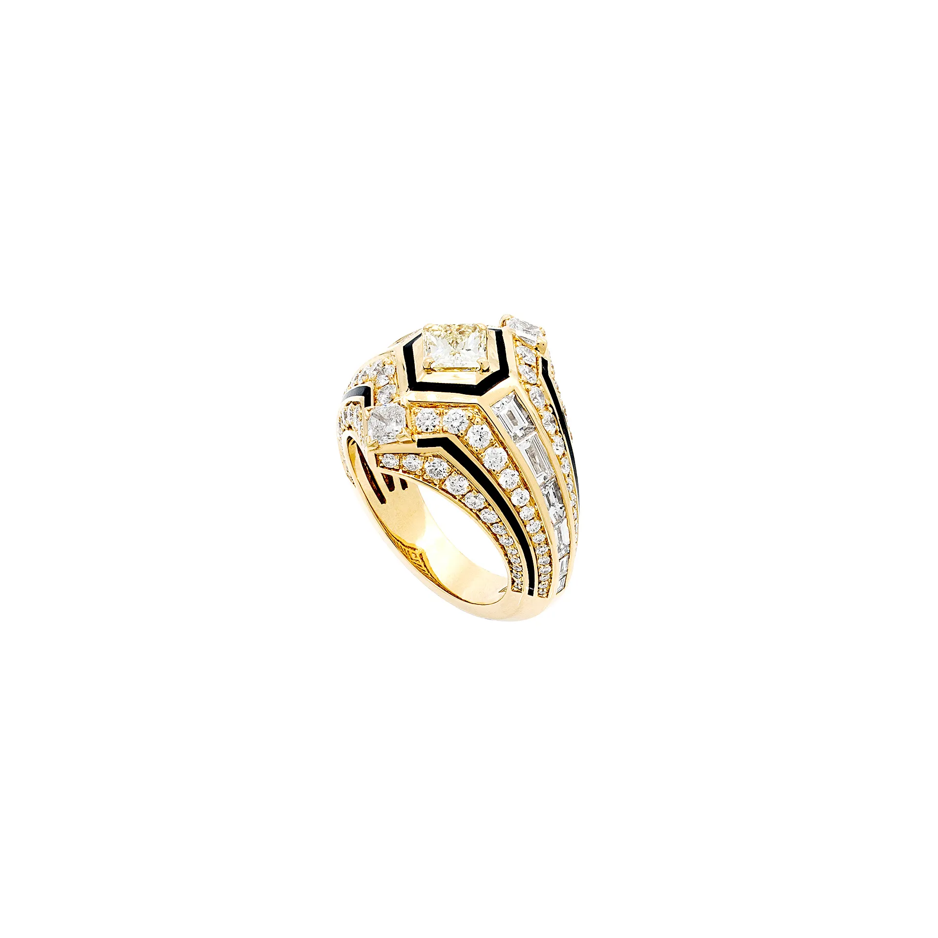 The Al Zain Arab Deco collection is charactereised by architectural patterns, delicate lines and the brilliance of diamonds and pearls
