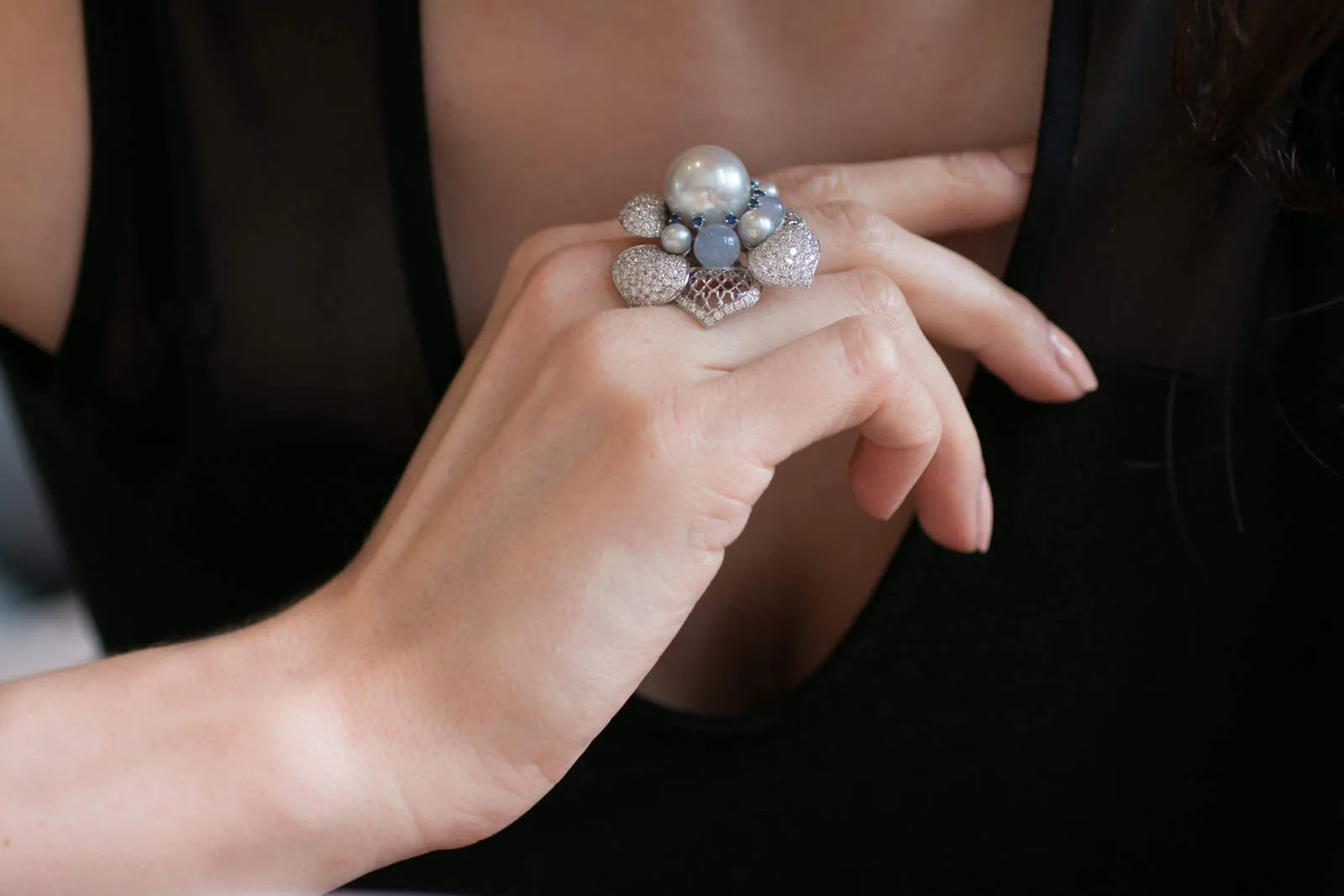 Sarah Ho Peony collection ring in white gold with pearl, chalcedony and and diamonds