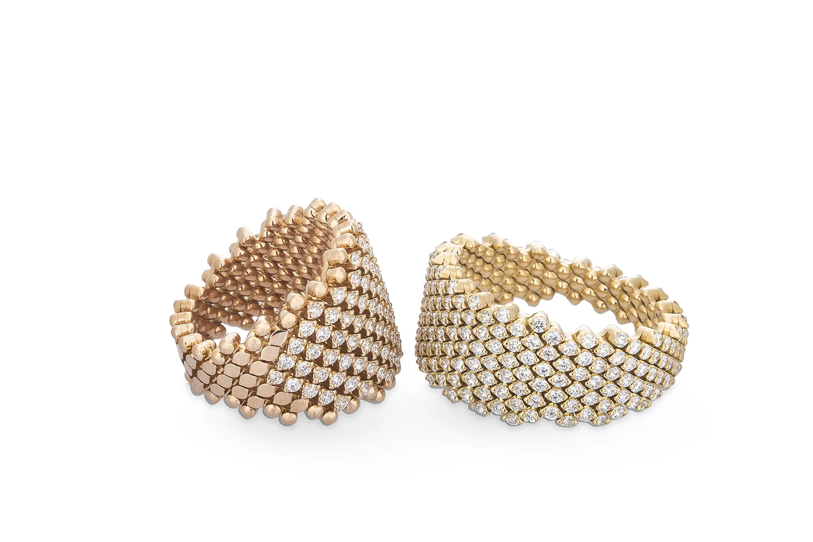 The multi-sized Bellezza ring from the Serafino Consoli Brevetto collection crafted with round brilliant-cut diamonds in 18k rose and yellow gold 