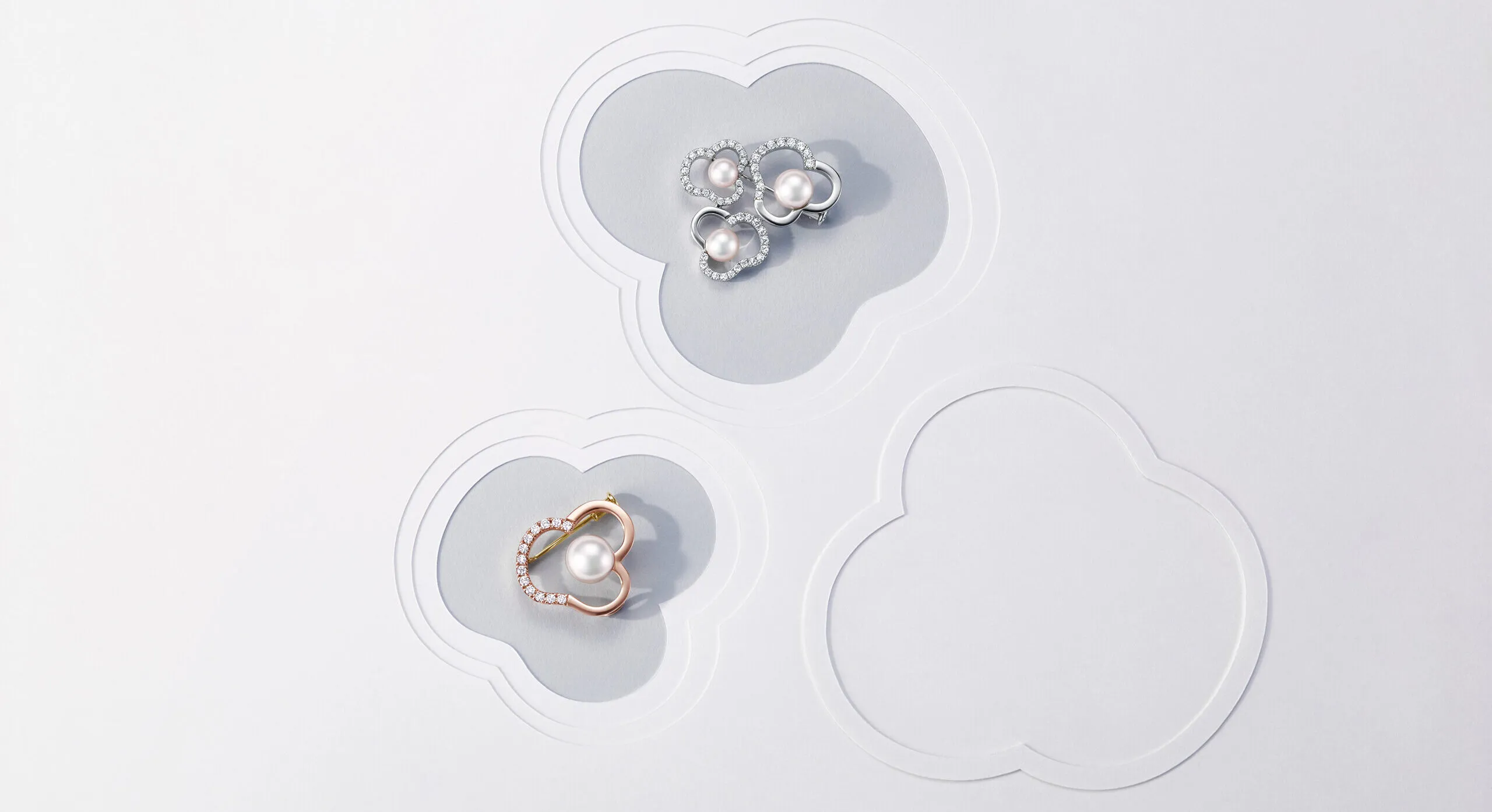 Tasaki Chants signature and diamond pave ring in  SAKURAGOLD™ and white gold, featuring Akoya pearls