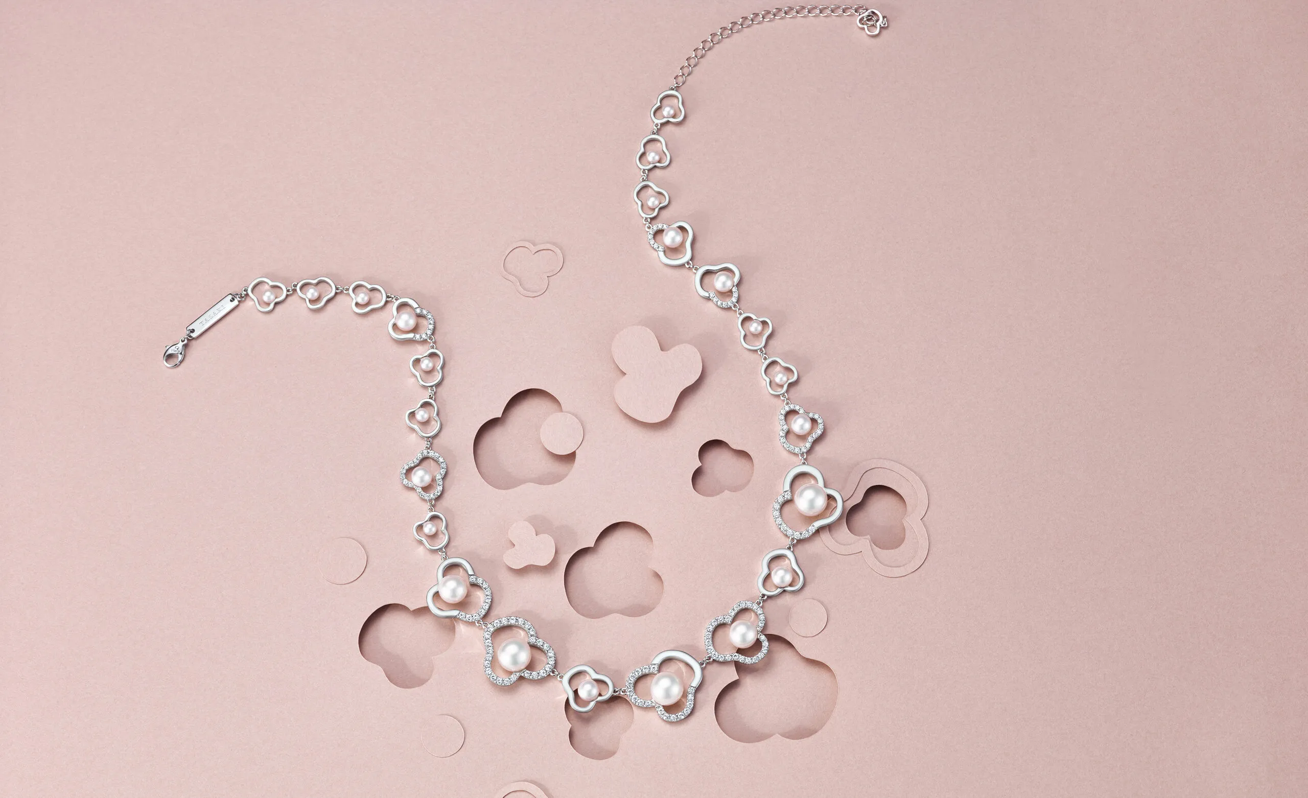 Tasaki Chants diamond pave necklace with Akoya pearls in white gold


