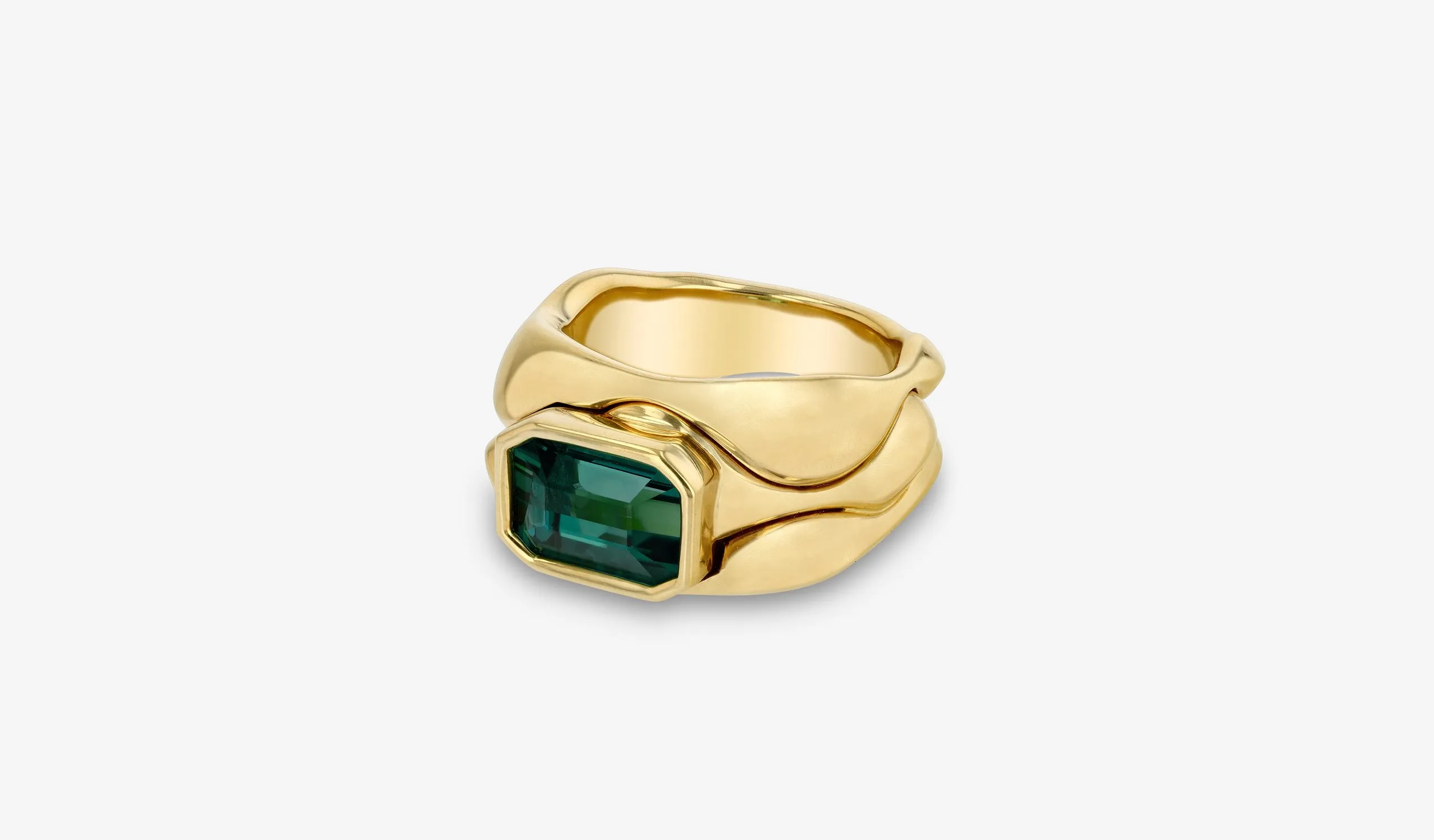 Vram Cayrn III Green Tourmaline ring, handcrafted in 18k yellow gold
