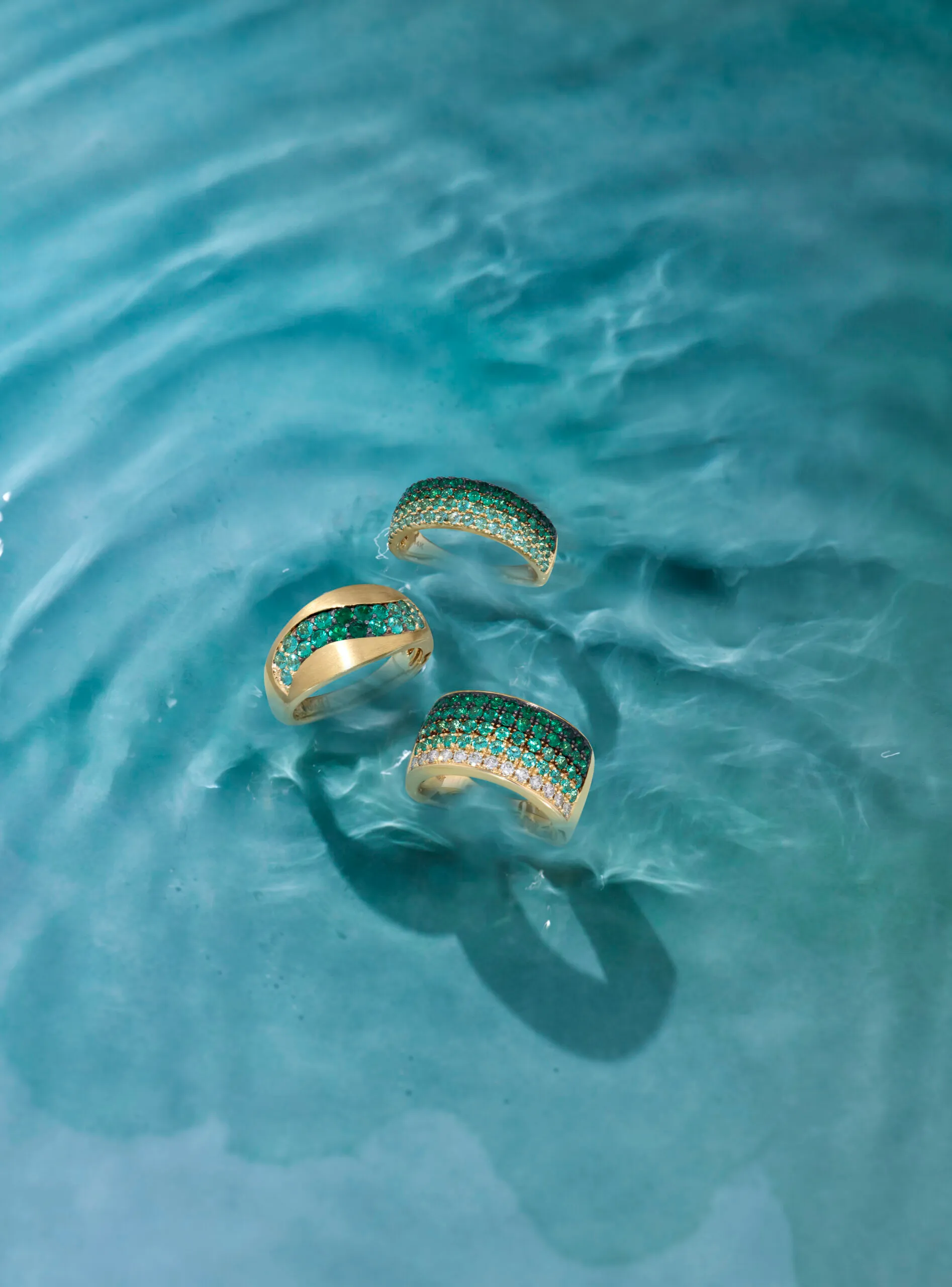 Le Vian Emerald Ombré™ rings in 18k gold from the Serenity – A Breath of Calm chapter of the 2026 Trend Forecast