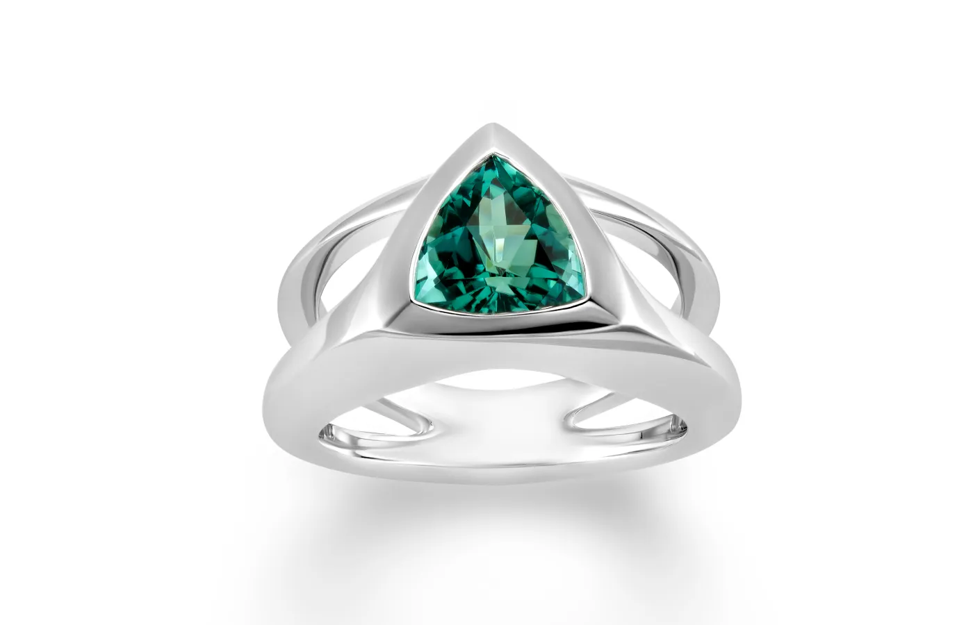 Amelie Viaene Kuti ring from her Ideal collection, featuring a tourmaline set in white gold