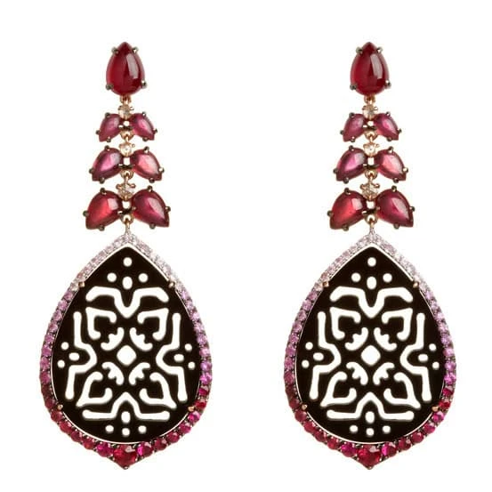 <p>Annoushka Ducas</p>
