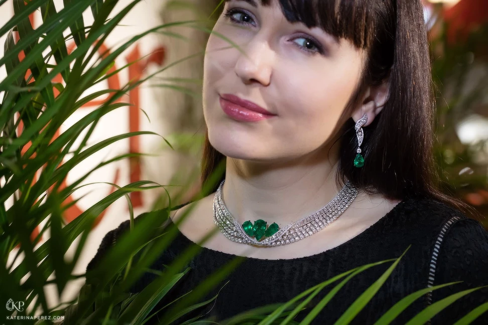 <p>Adler necklace and earrings, both with pear cut emeralds and brilliant cut diamonds in 18k white gold</p>
