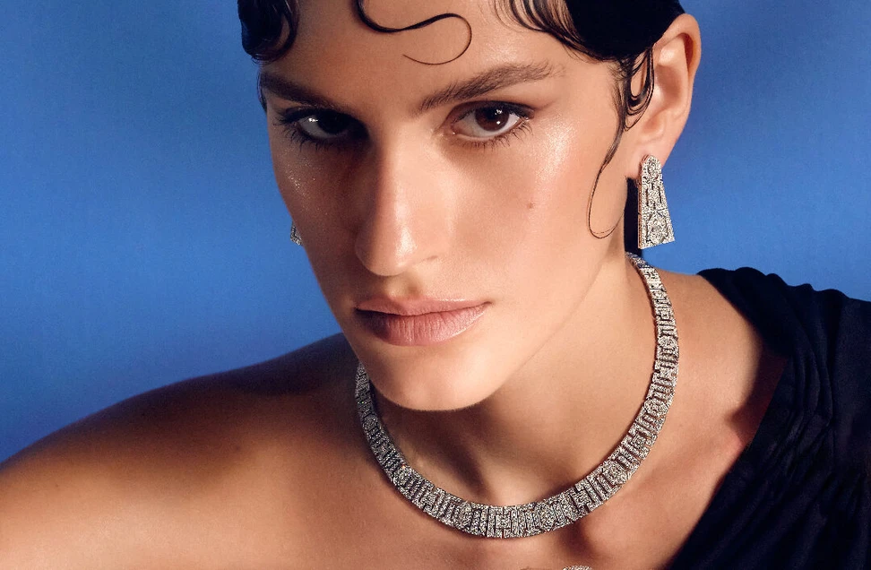 <p>Architectural patterns, delicate lines and the brilliance of diamonds and pearls – the Arab Deco collection is a symbol of Al Zain’s unprecedented craftsmanship</p>
