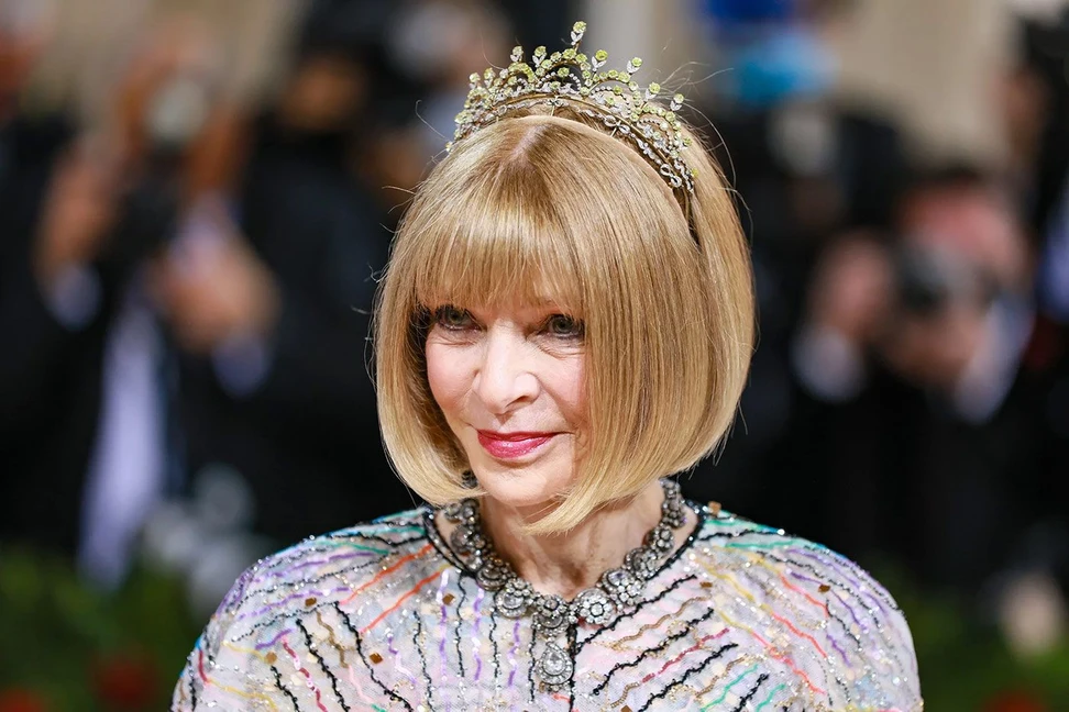 <p>Anna Wintour at the Met Gala 2022 wearing an antique gem-set tiara</p>