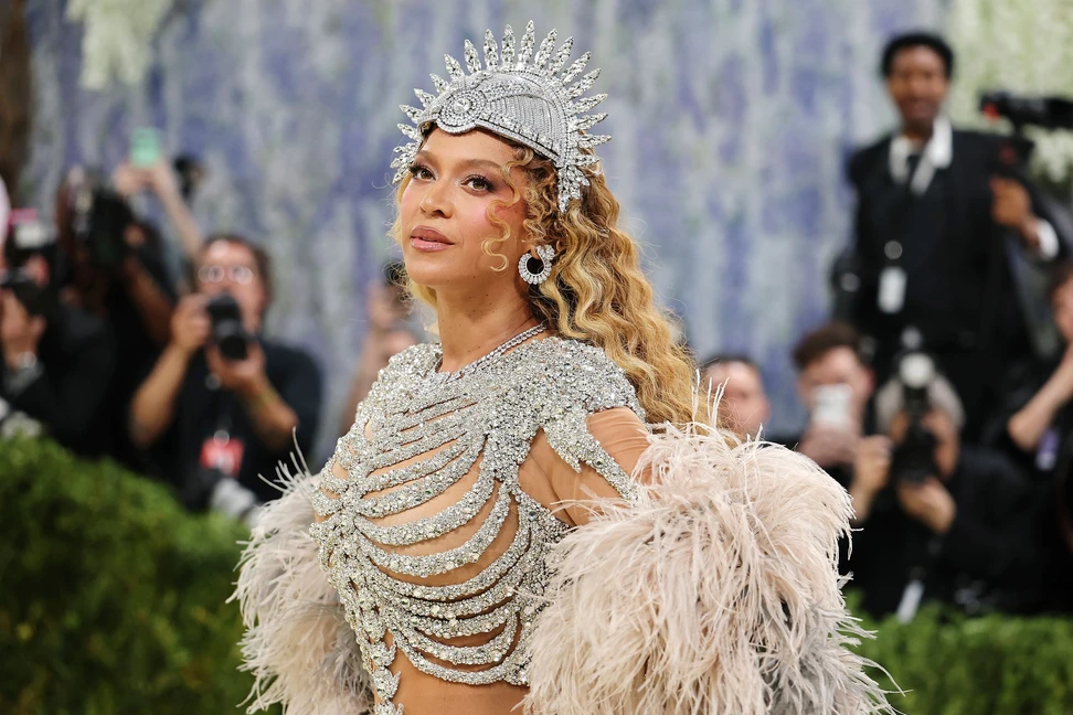 <p>Co-chair of this year’s Met Gala, Beyoncé’s diamond Chopard jewels, including the Garden of Kalahari collection necklace and Precious Lace earrings, were the perfect accompaniment to her head-to-toe diamanté look</p>