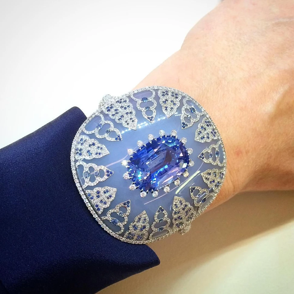 <p>Boghossian Ceylon sapphire bracelet</p>
